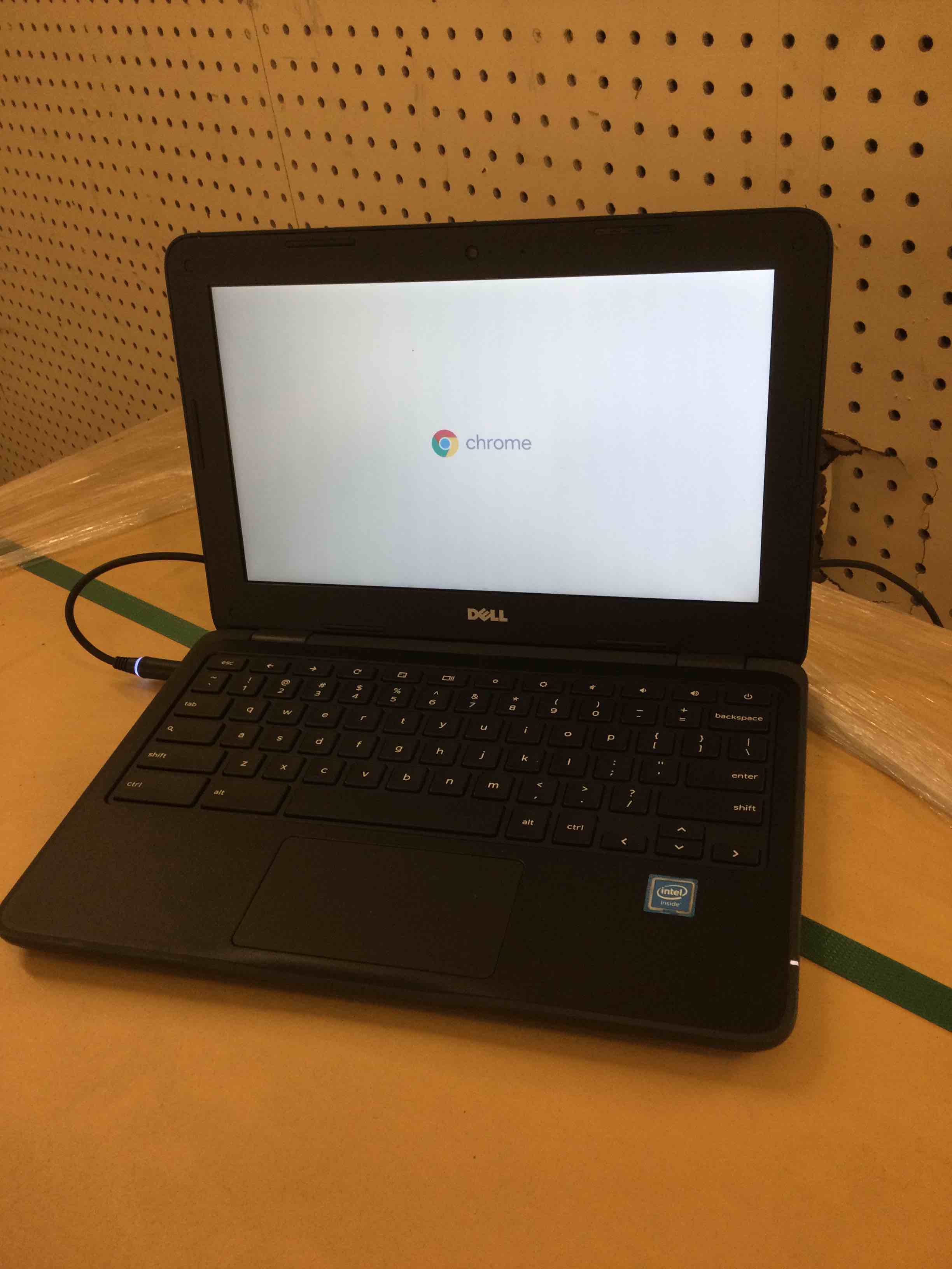 https://s3.amazonaws.com/lotting-images-prod/bidfta/RED5715297_1757107066583.jpeg