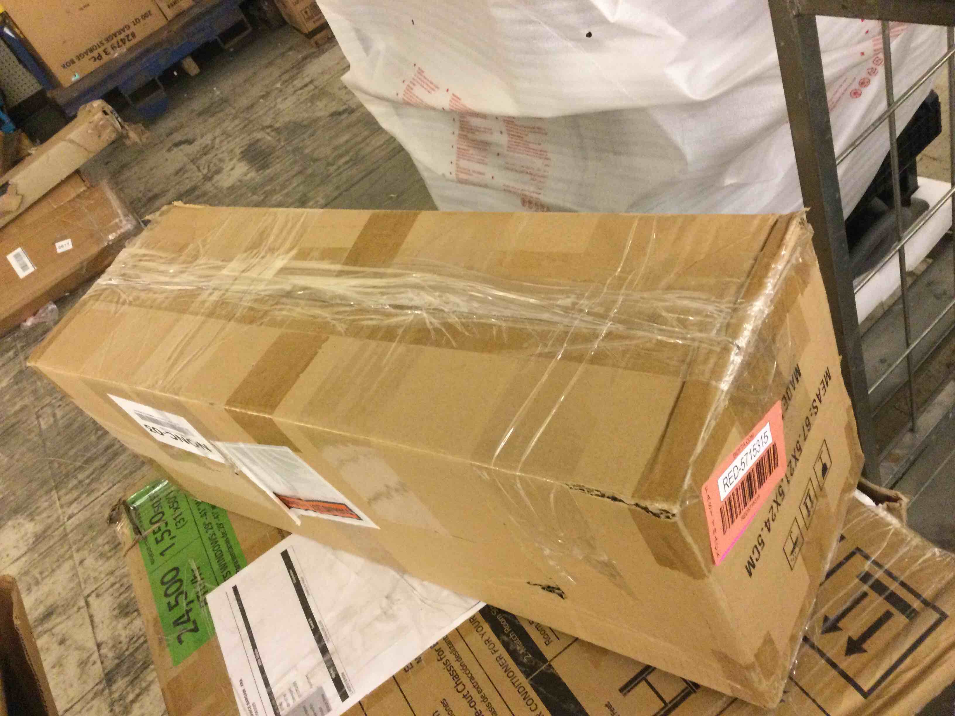 https://s3.amazonaws.com/lotting-images-prod/bidfta/RED5715315_1757528436378.jpeg