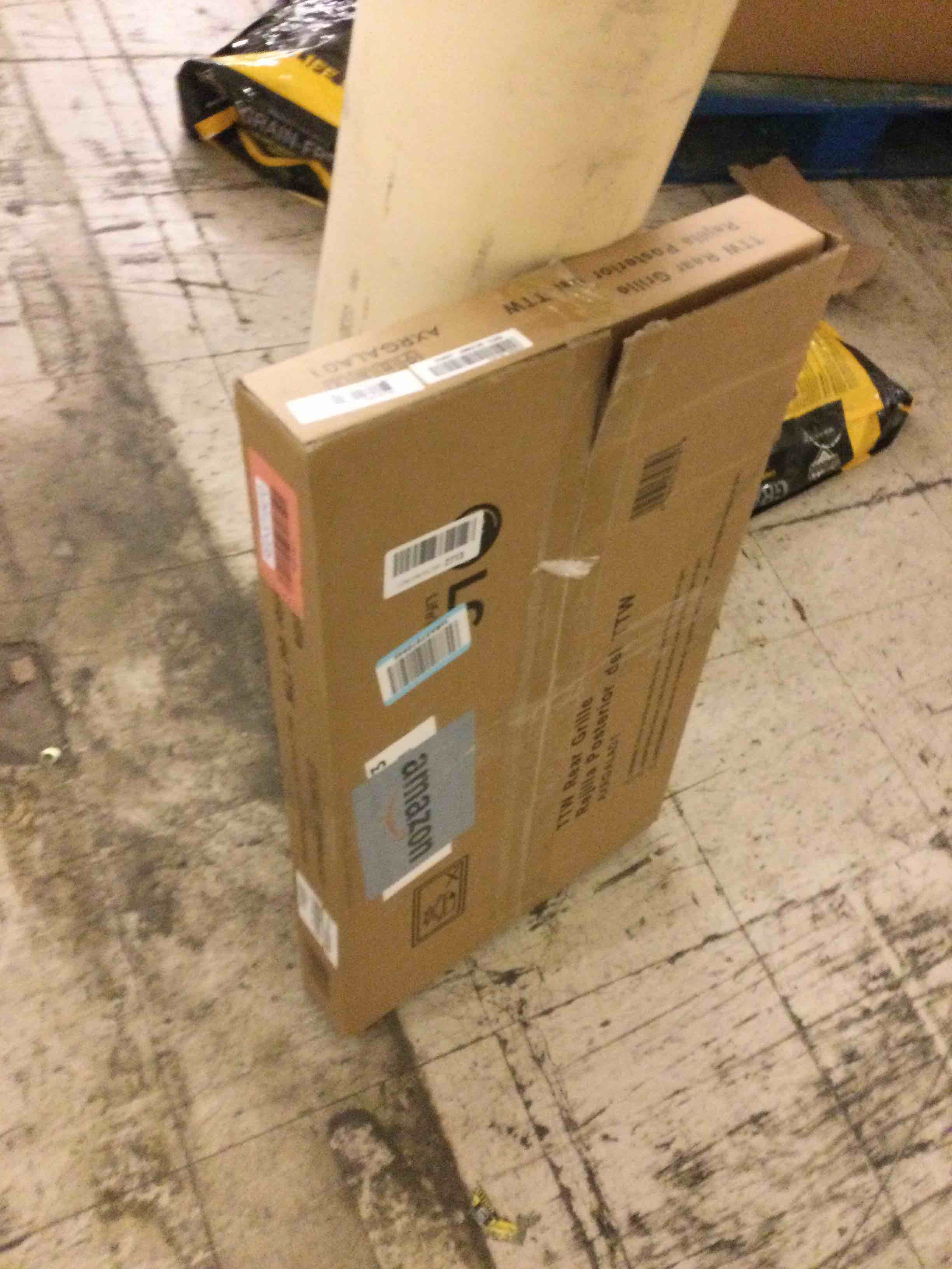 https://s3.amazonaws.com/lotting-images-prod/bidfta/RED5715410_1759180967314.jpeg