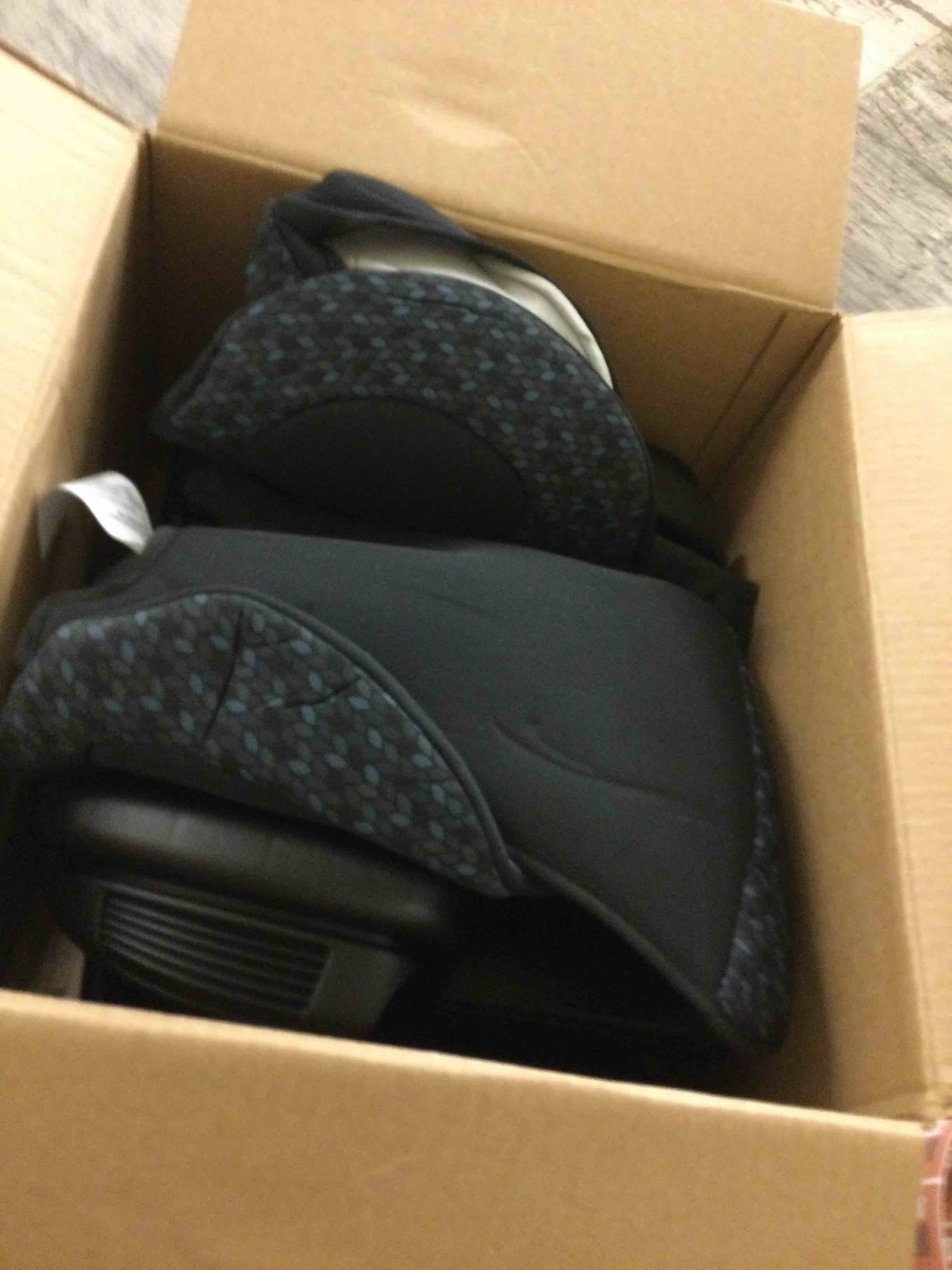 Condition photo showing Good Condition for evenflo gotime lx booster car seat (quincy blue)