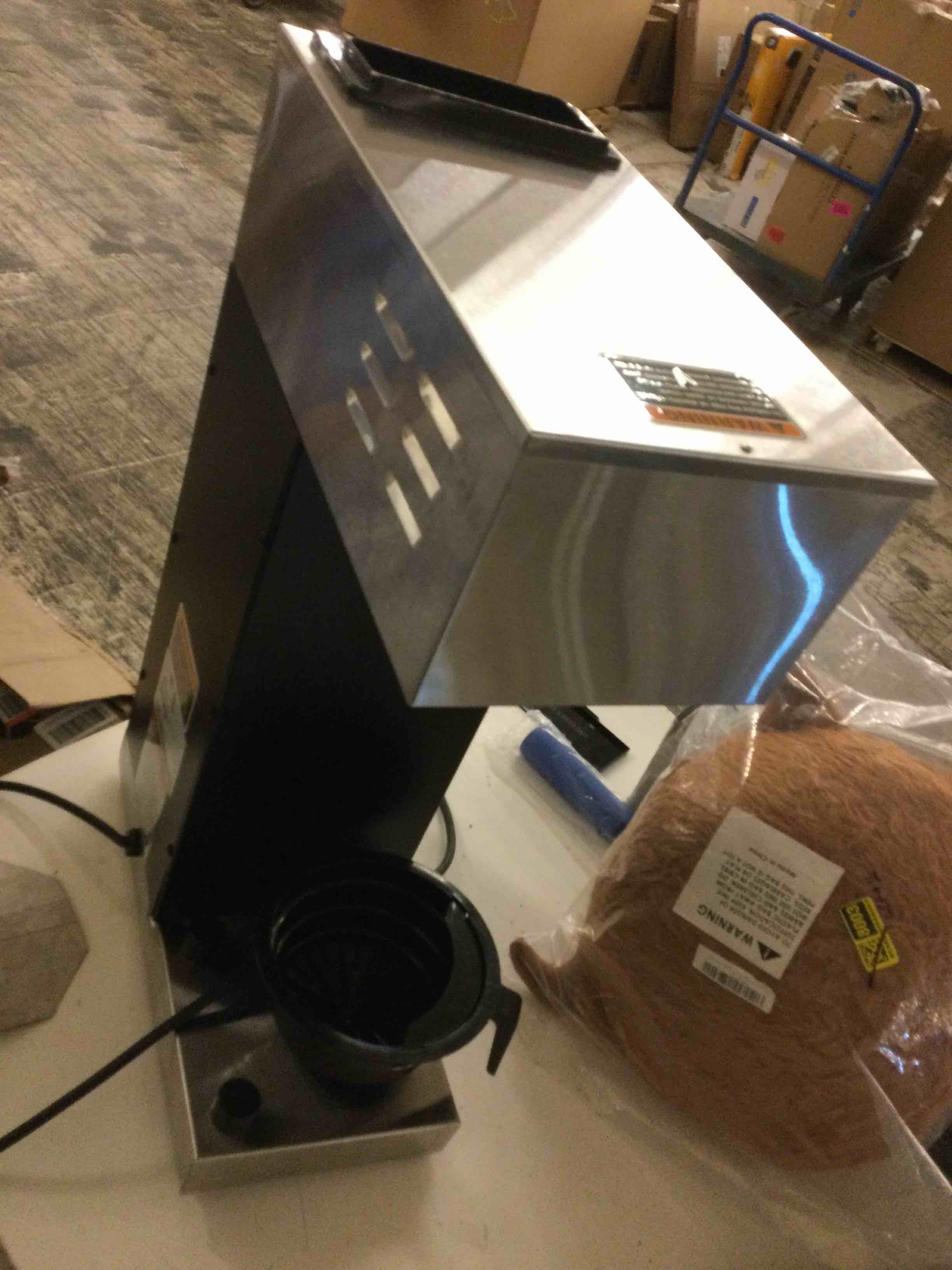 Condition photo showing Good Condition for bunn 33200.0010 vpr aps commercial pour over air pot coffee brewer (120v/60/1ph)