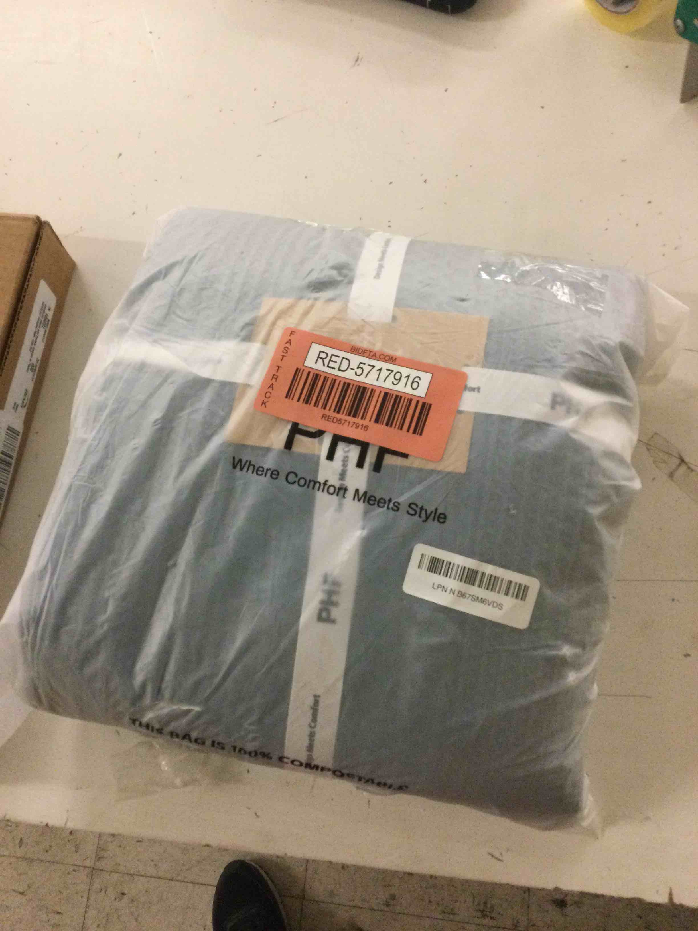 Condition photo showing Good Condition for phf lightweight waffle weave blanket twin size, breathable & ultra soft, 66"x 90" soft & cozy thin blanket for spring & summer & hot sleepers, bed, home decor - stormy blue