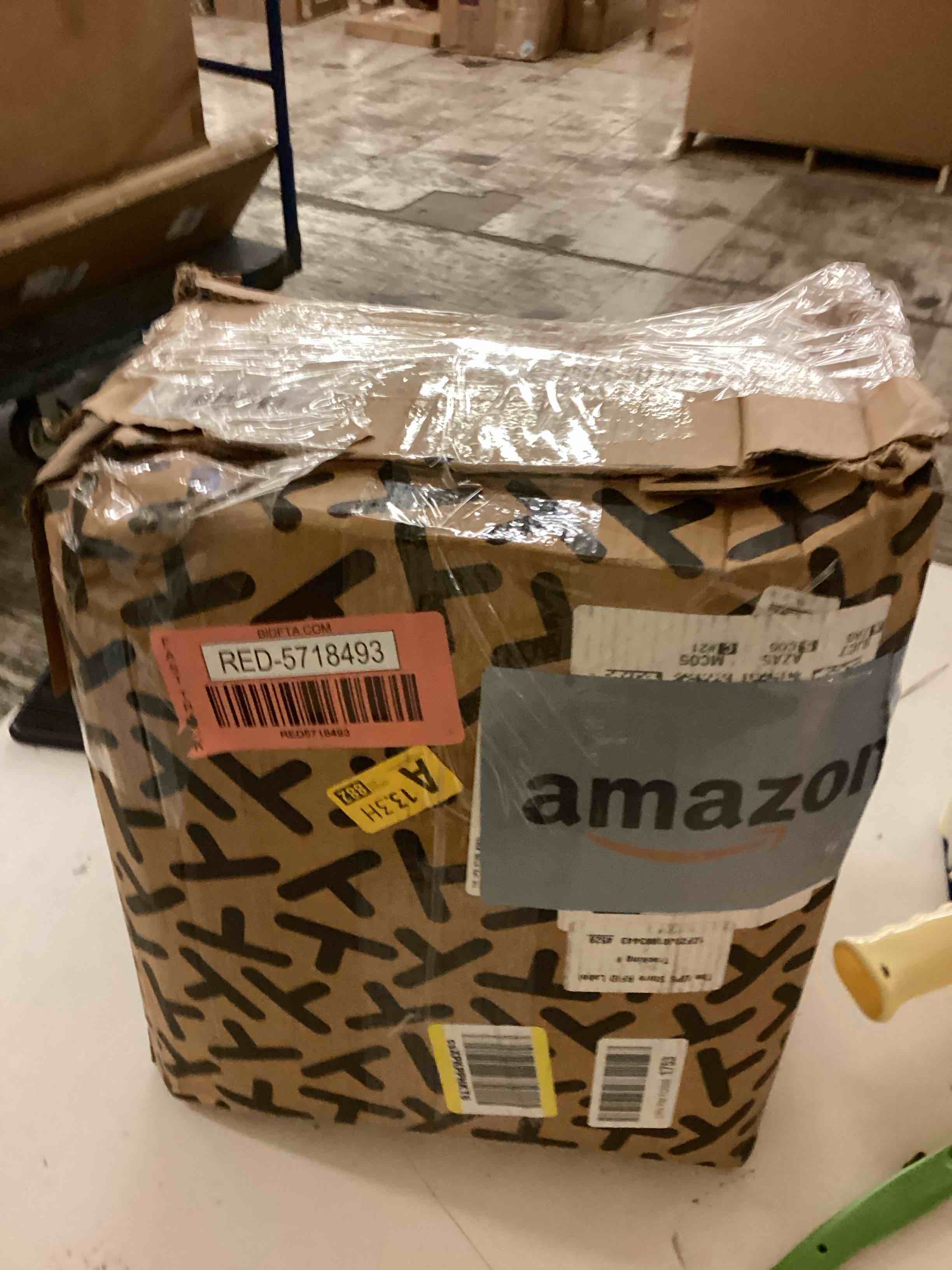 https://s3.amazonaws.com/lotting-images-prod/bidfta/RED5718493_1779902292157.jpeg
