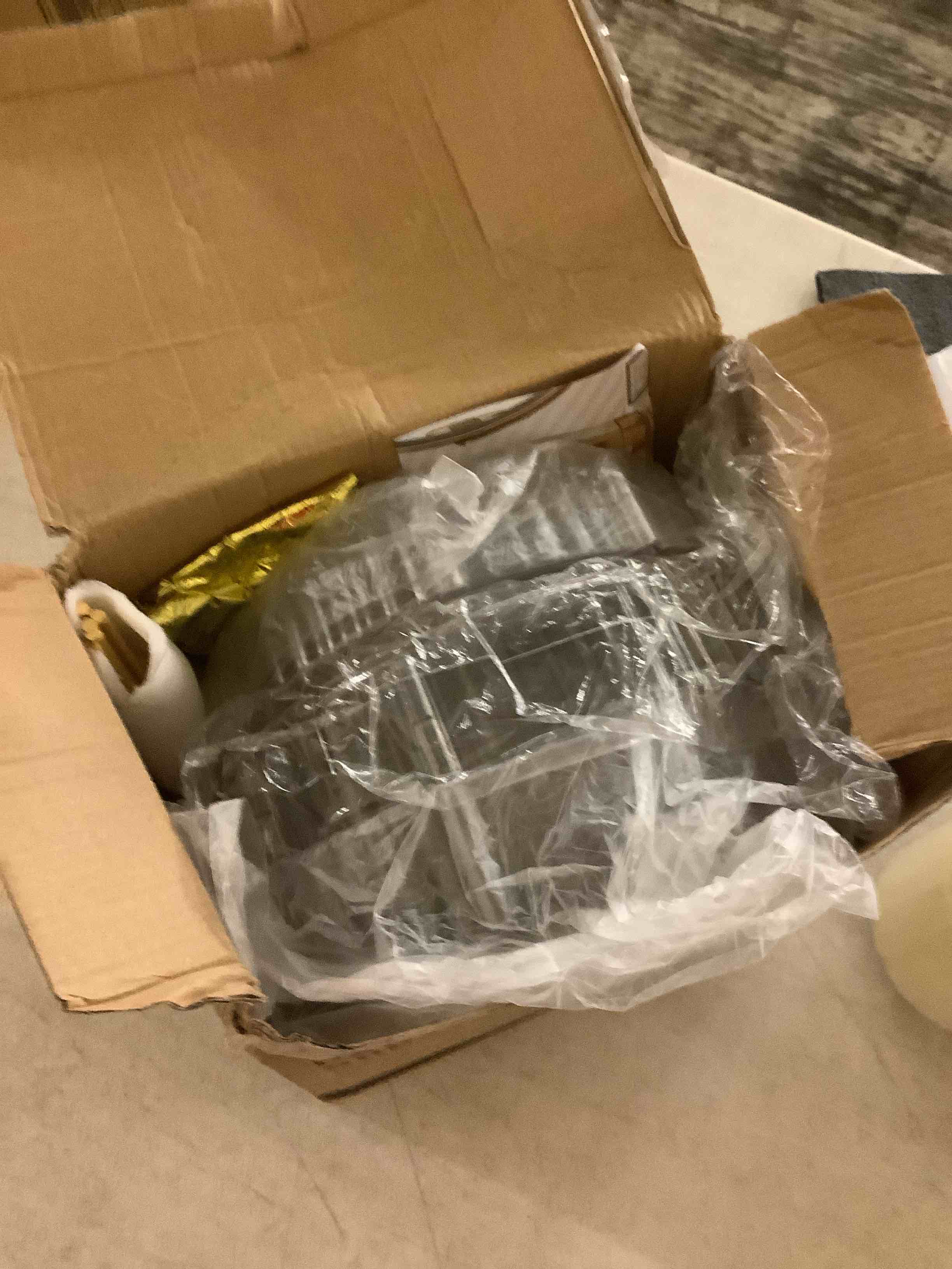 https://s3.amazonaws.com/lotting-images-prod/bidfta/RED5719048_1783517096007.jpeg