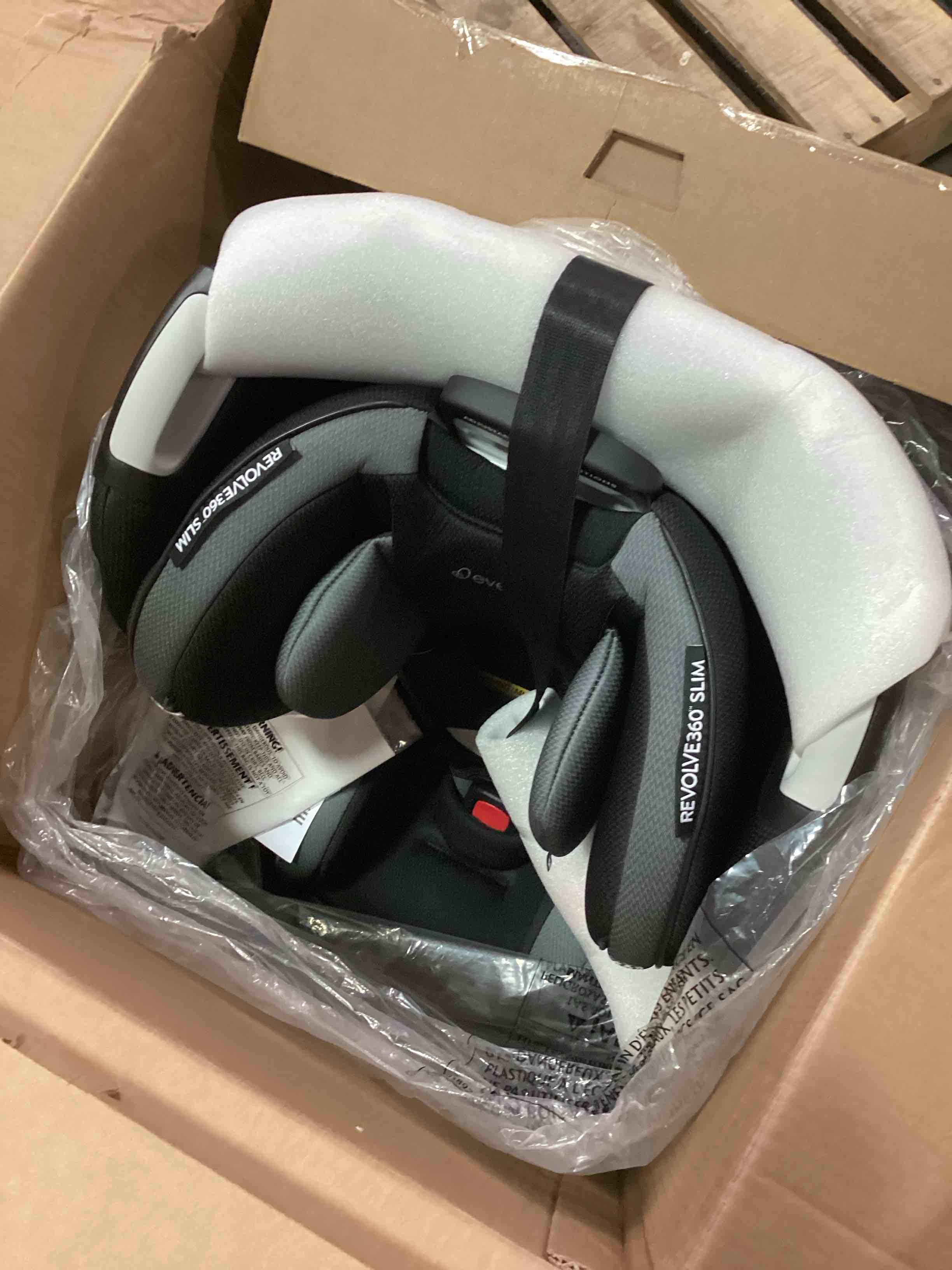 https://s3.amazonaws.com/lotting-images-prod/bidfta/RED5720012_1715620325969.jpeg