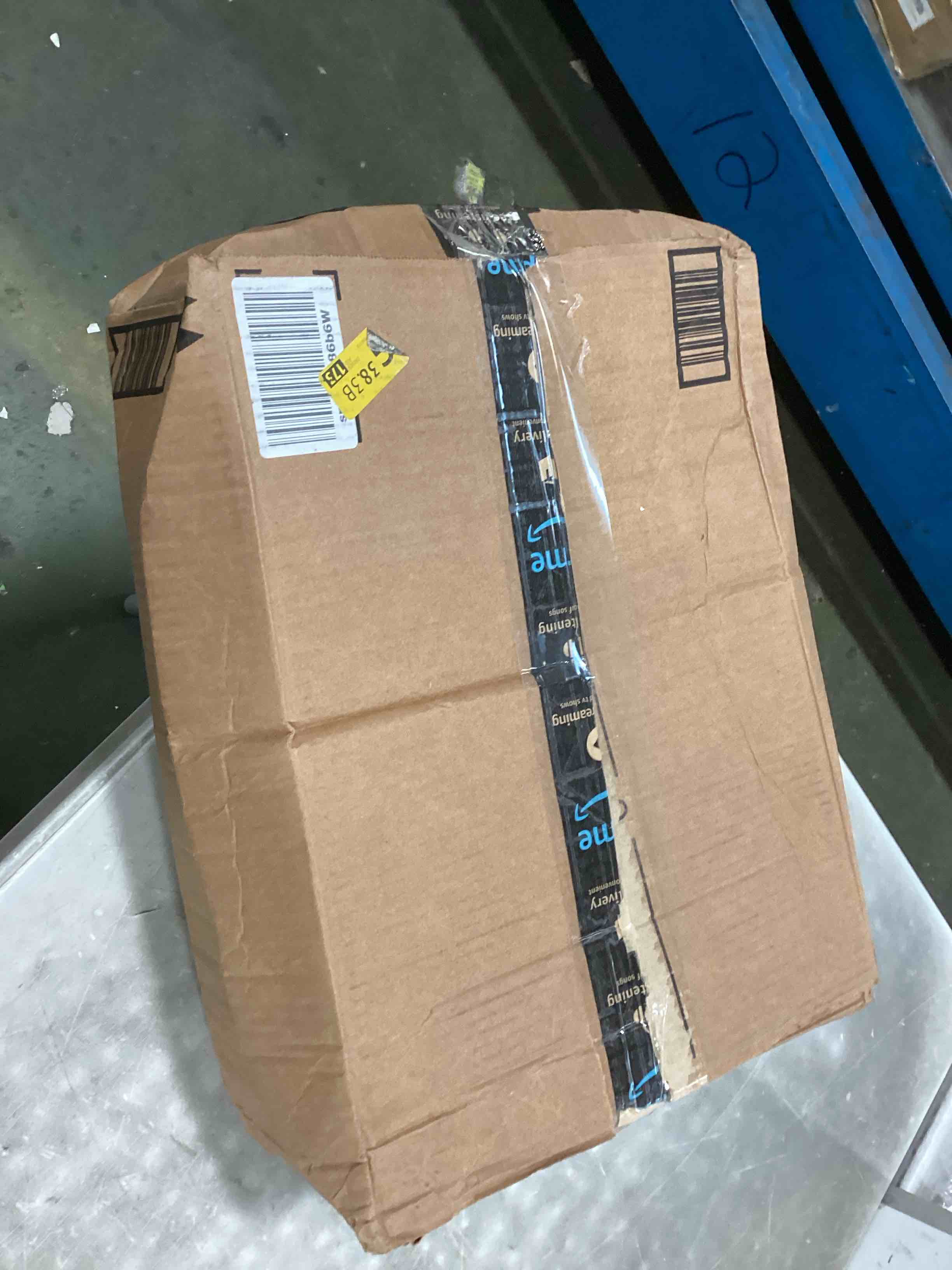 https://s3.amazonaws.com/lotting-images-prod/bidfta/RED5721712_1715690524283.jpeg