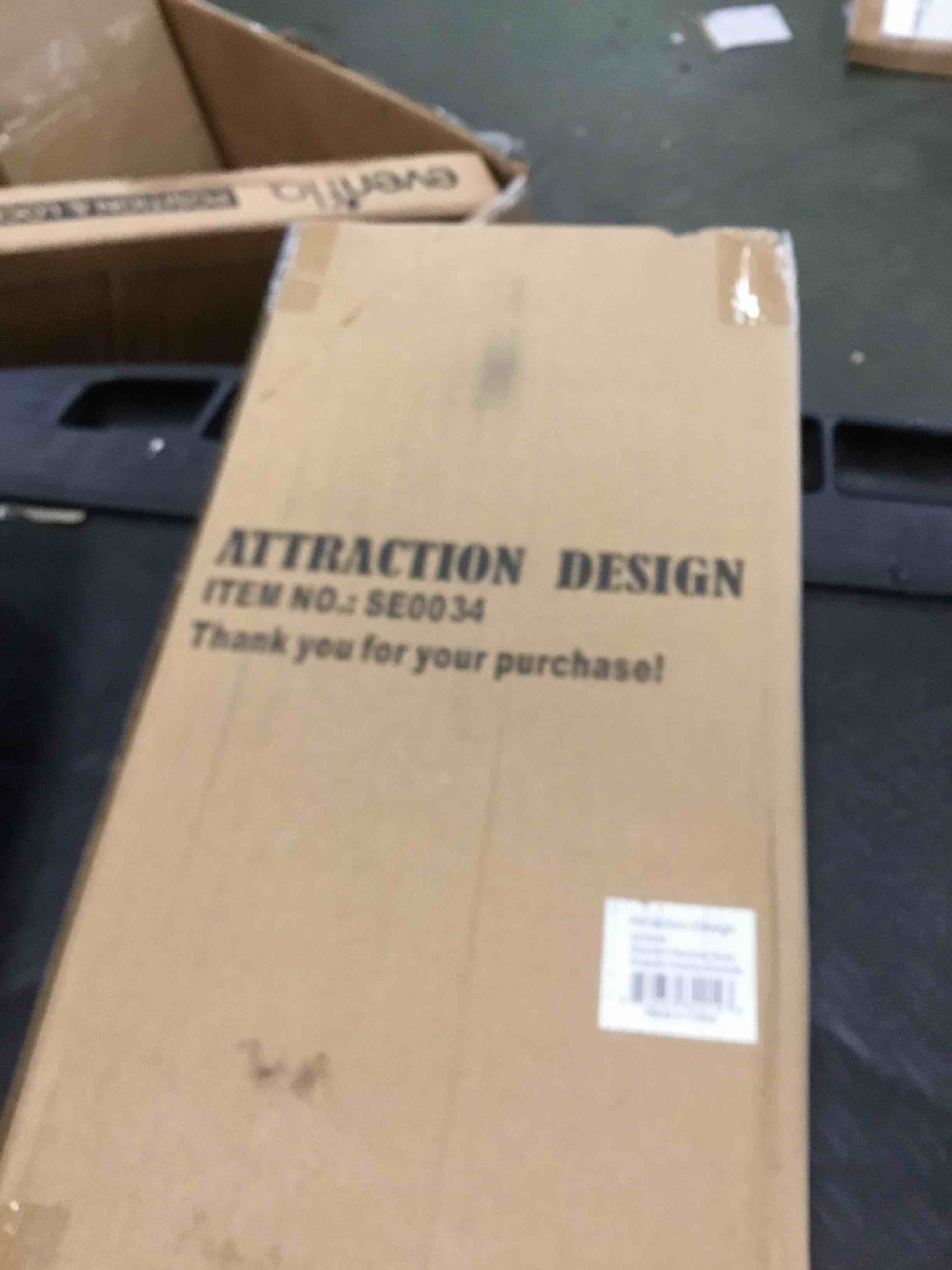 https://s3.amazonaws.com/lotting-images-prod/bidfta/RED5722152_1715861160182.jpeg