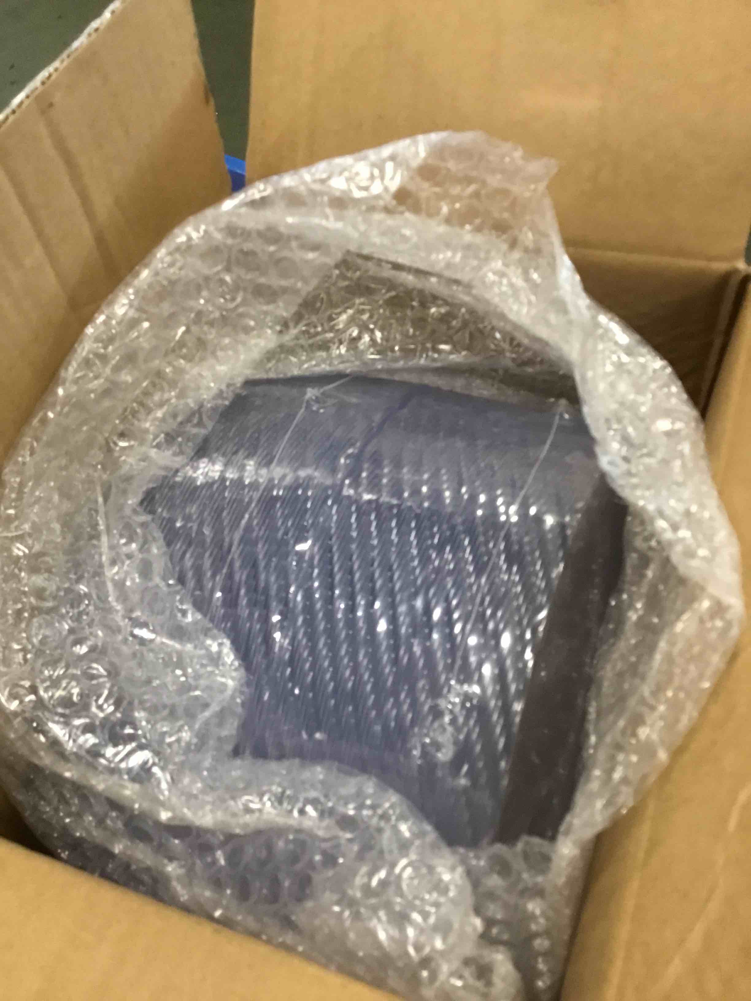 https://s3.amazonaws.com/lotting-images-prod/bidfta/RED5722165_1715862724294.jpeg