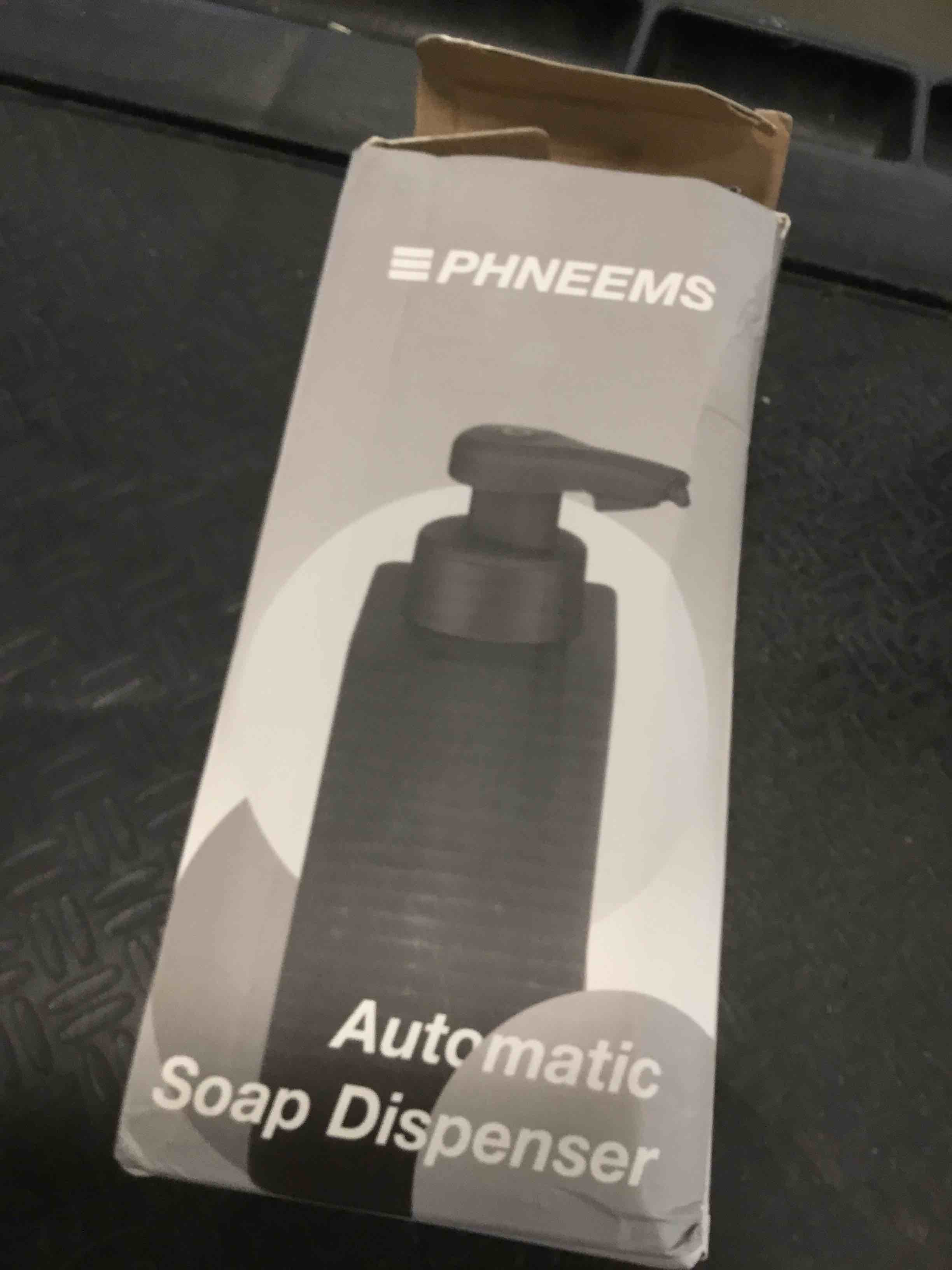 https://s3.amazonaws.com/lotting-images-prod/bidfta/RED5722176_1715863495424.jpeg