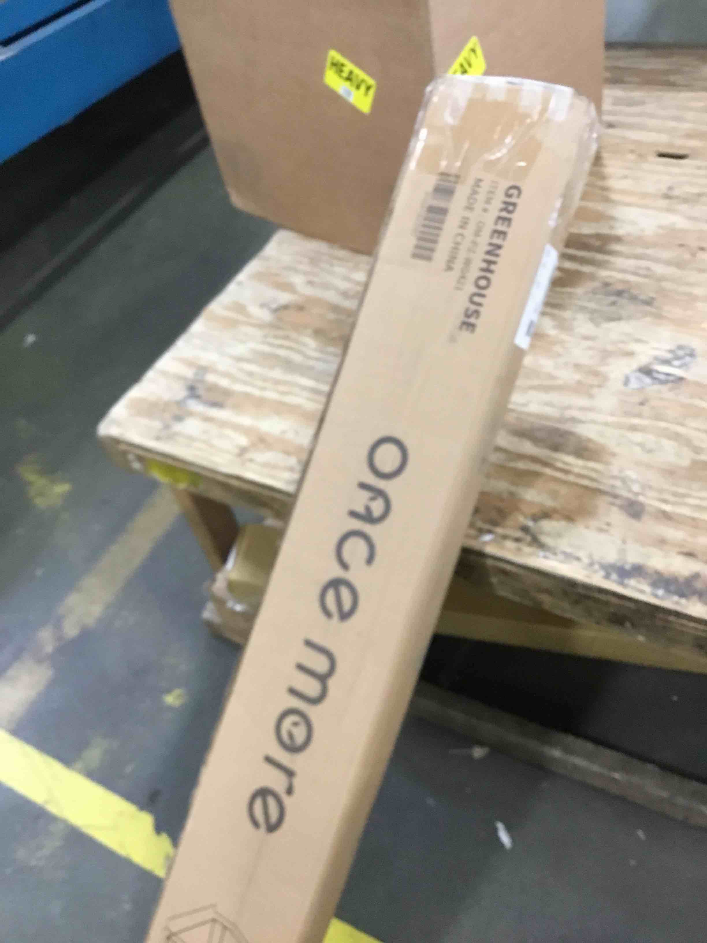 https://s3.amazonaws.com/lotting-images-prod/bidfta/RED5722535_1716317634335.jpeg