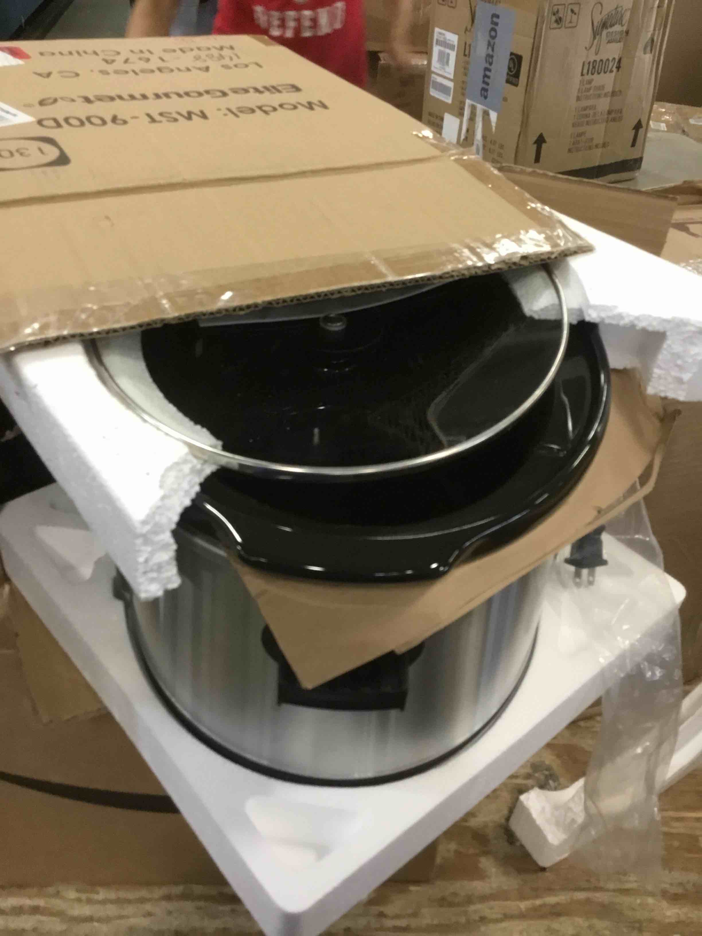 https://s3.amazonaws.com/lotting-images-prod/bidfta/RED5722775_1716402878821.jpeg