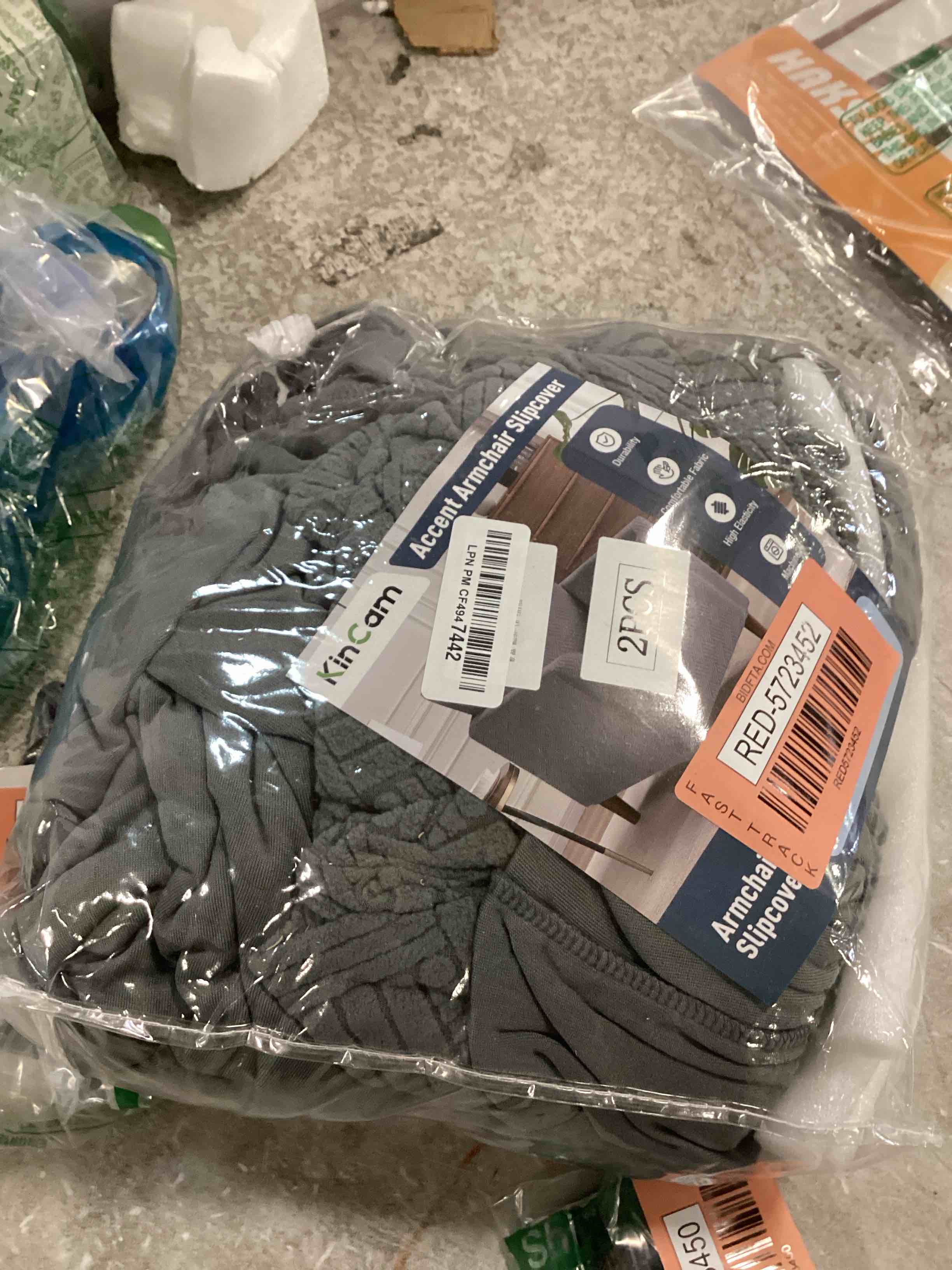 https://s3.amazonaws.com/lotting-images-prod/bidfta/RED5723452_1715010793548.jpeg