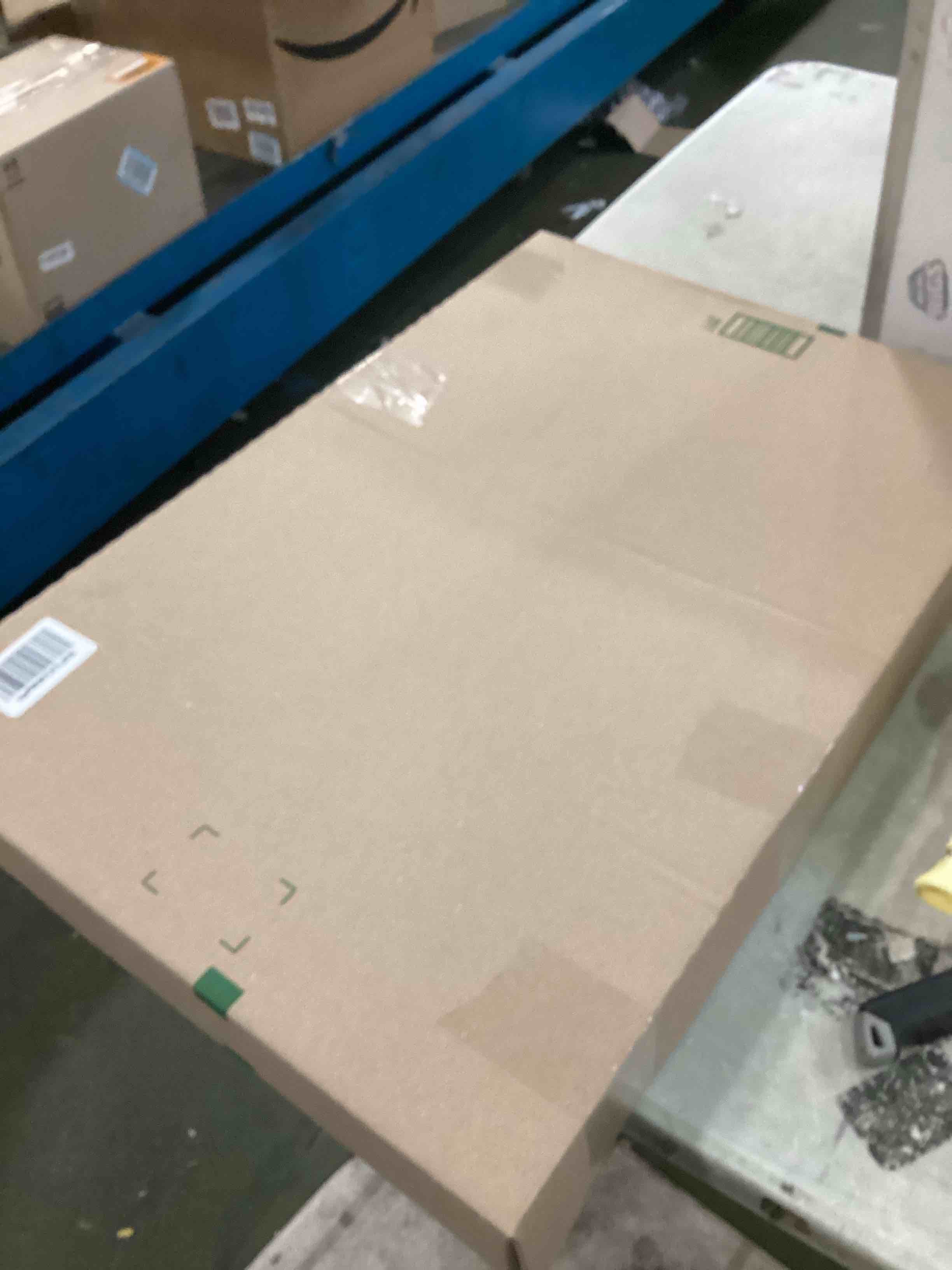 https://s3.amazonaws.com/lotting-images-prod/bidfta/RED5723707_1715093947258.jpeg