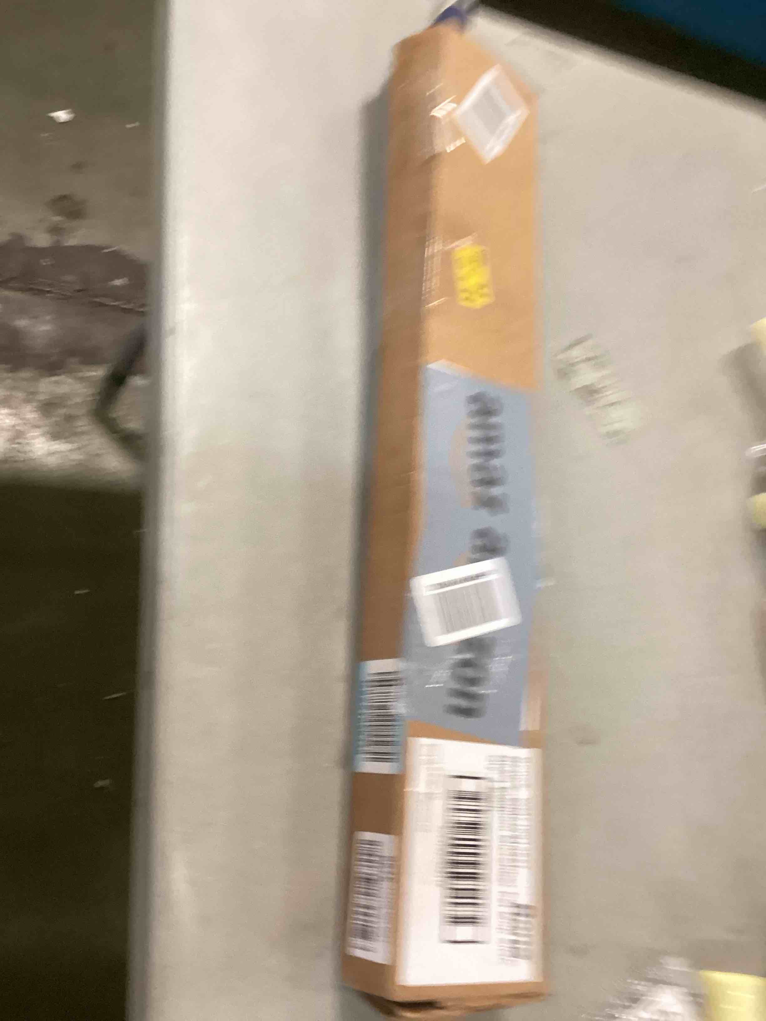 https://s3.amazonaws.com/lotting-images-prod/bidfta/RED5725246_1715107160895.jpeg