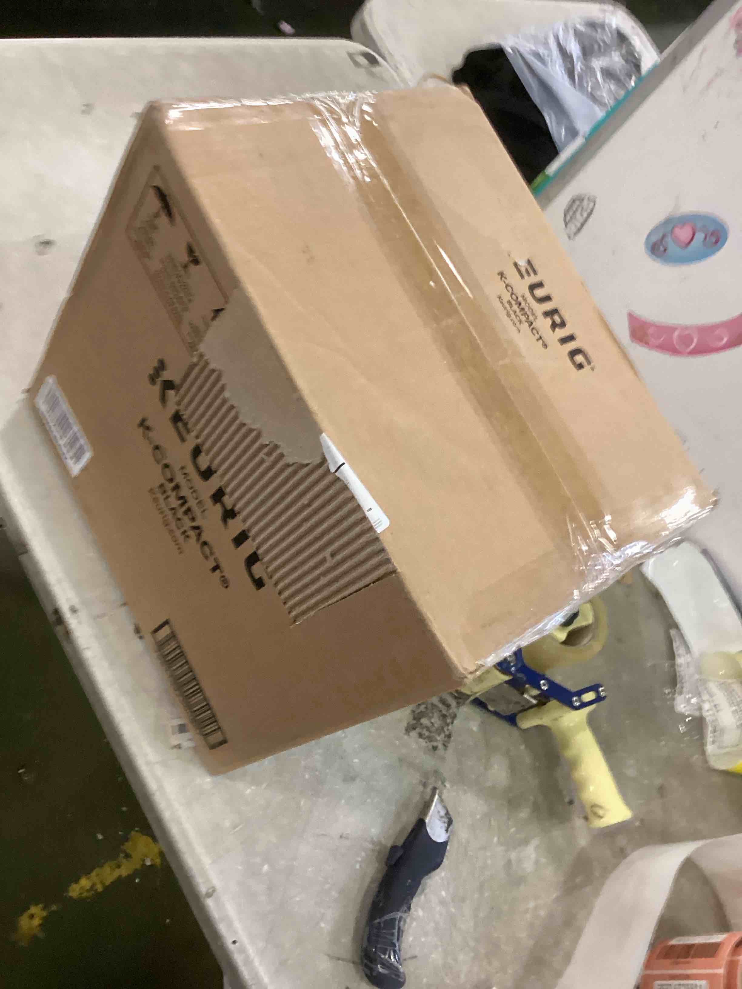 https://s3.amazonaws.com/lotting-images-prod/bidfta/RED5725809_1715279640819.jpeg