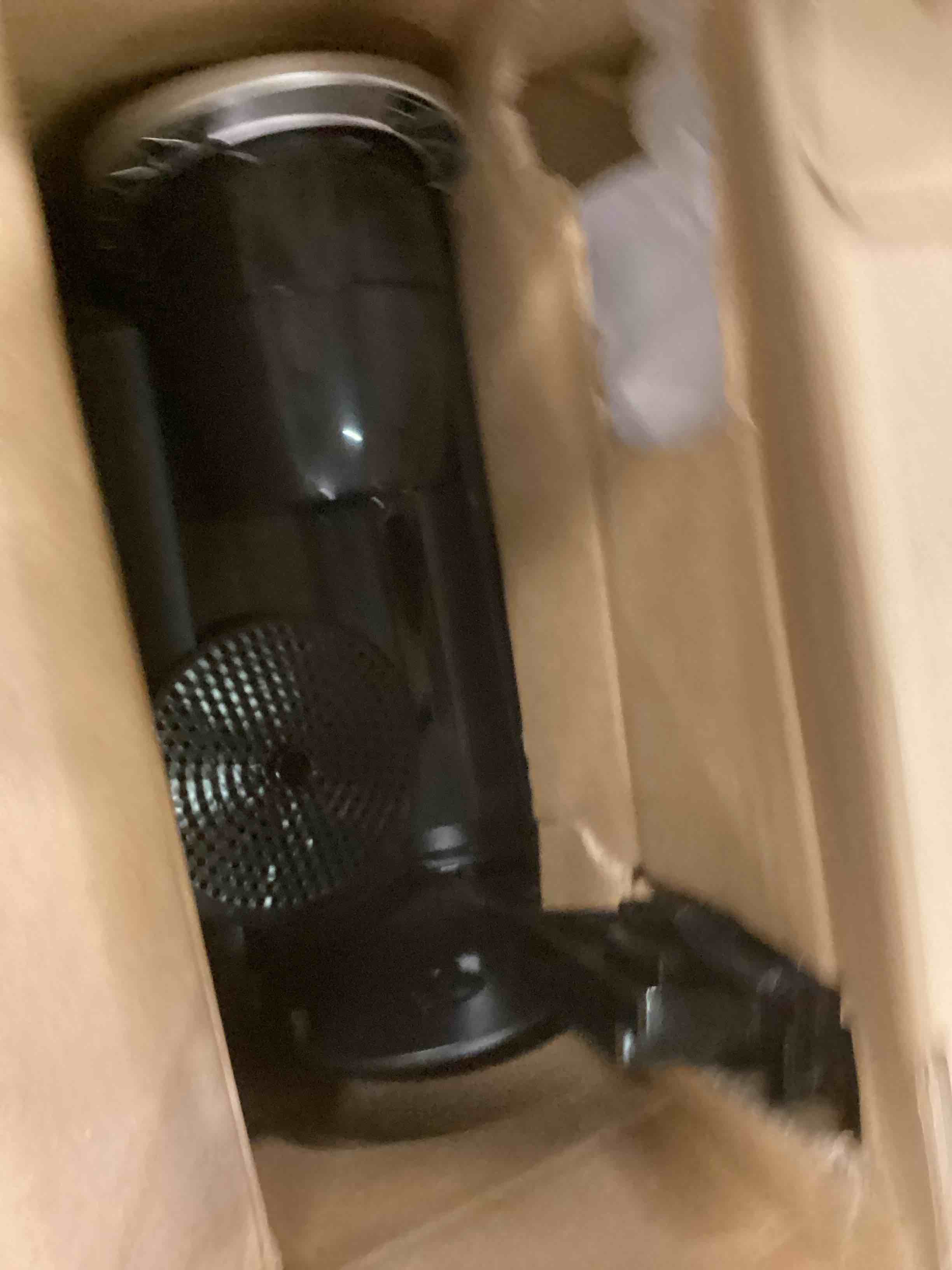 https://s3.amazonaws.com/lotting-images-prod/bidfta/RED5725809_1715279659906.jpeg