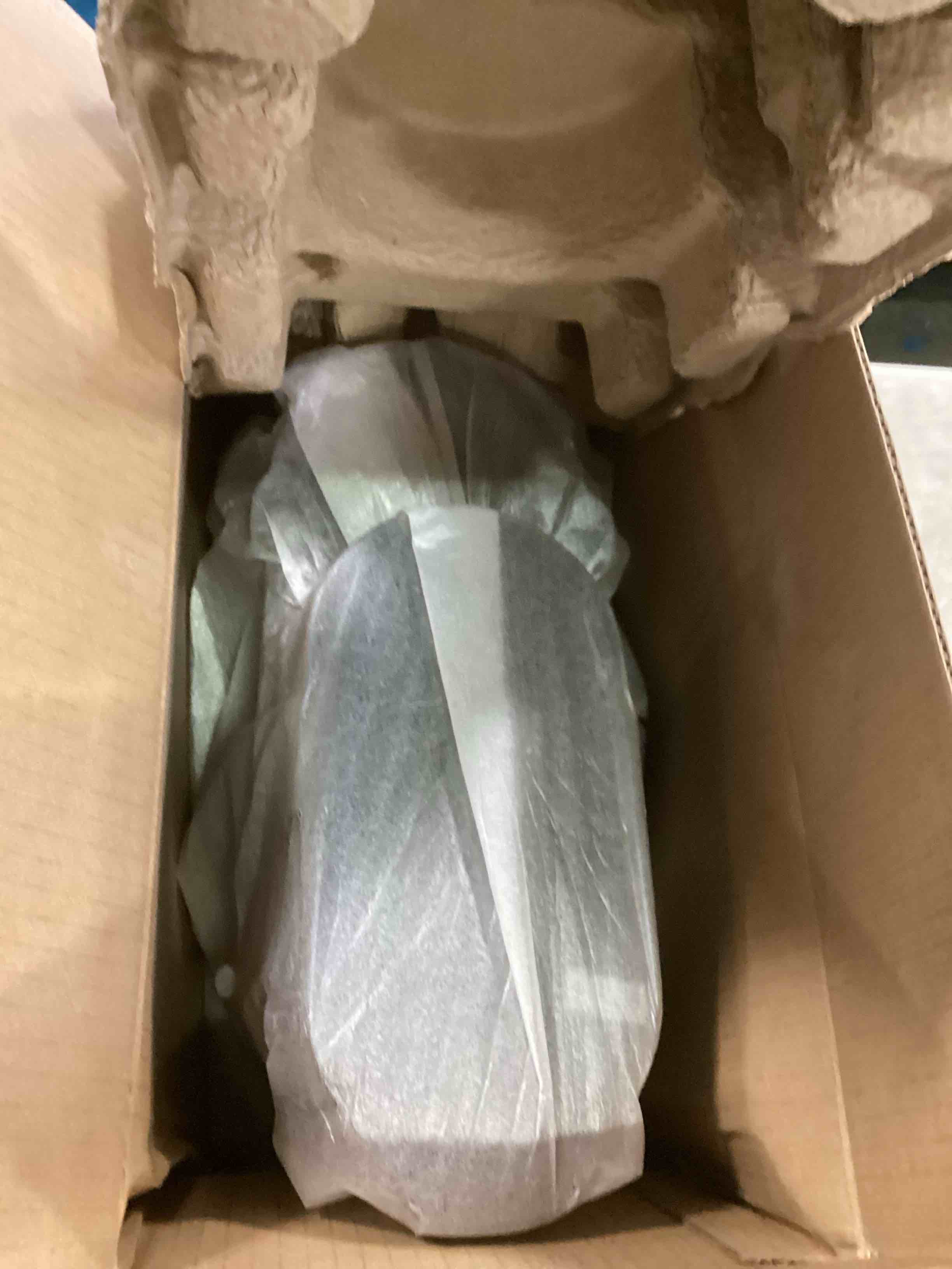 https://s3.amazonaws.com/lotting-images-prod/bidfta/RED5725819_1715280817086.jpeg