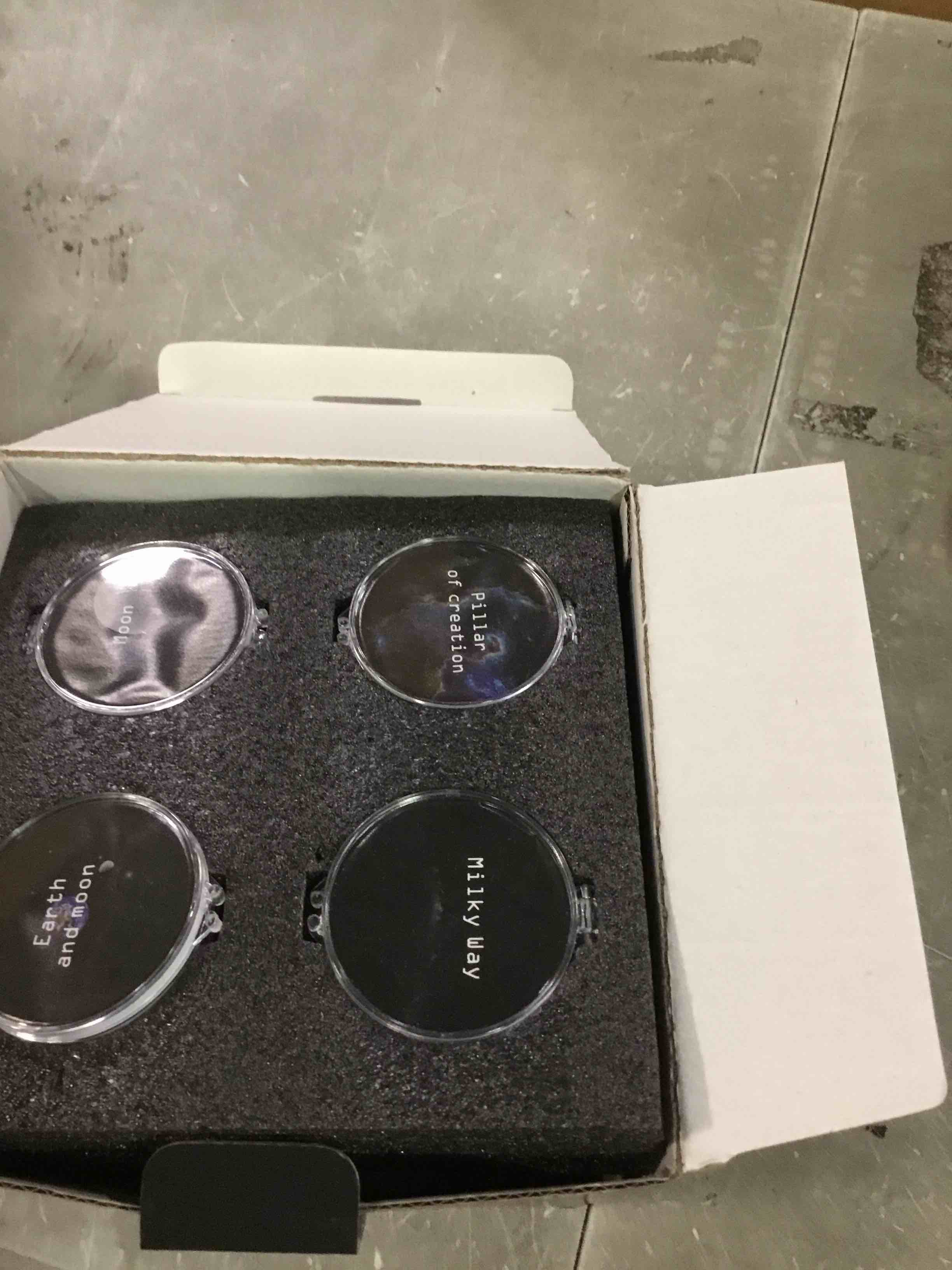 https://s3.amazonaws.com/lotting-images-prod/bidfta/RED5726151_1715174839423.jpeg