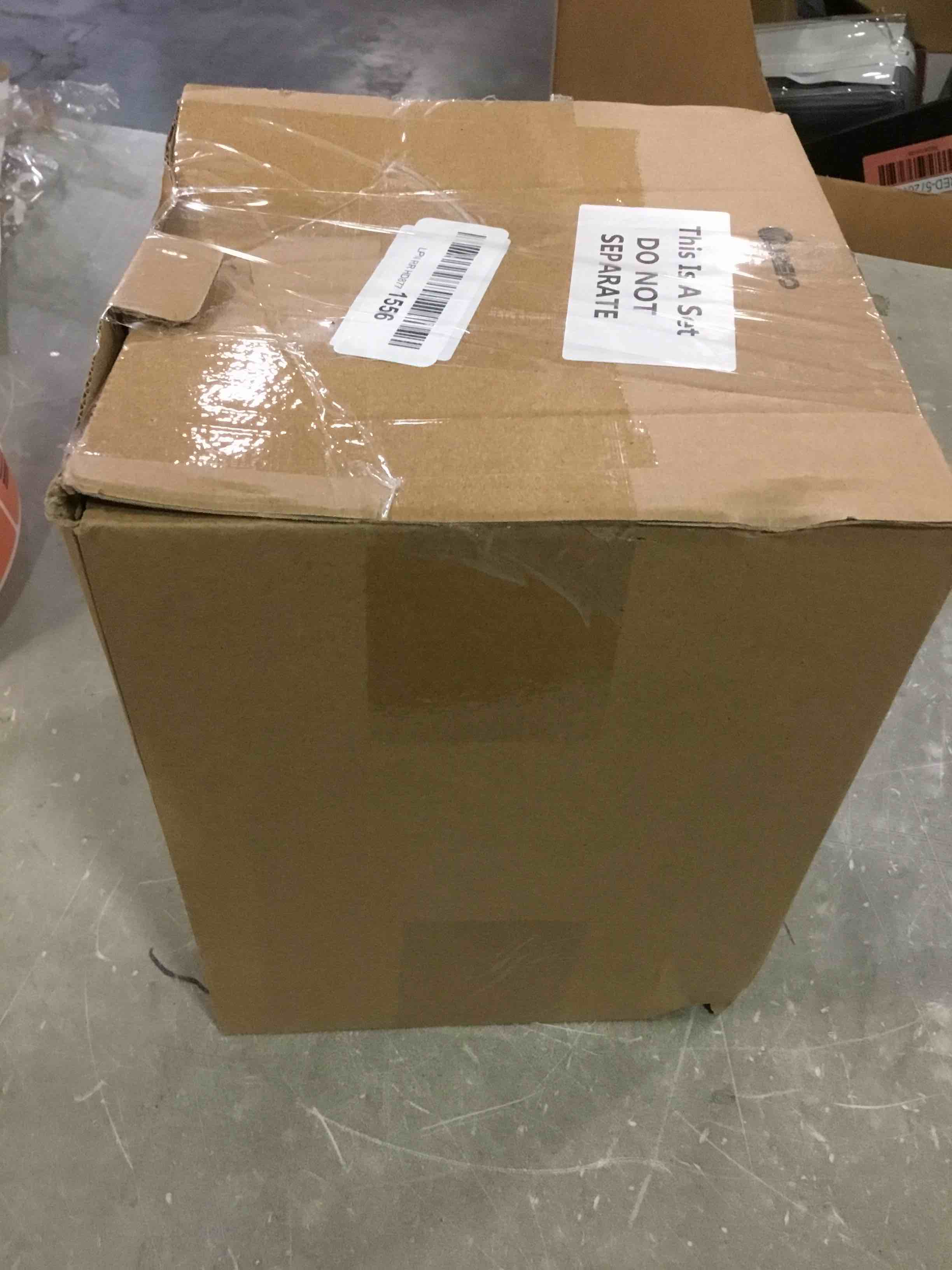 https://s3.amazonaws.com/lotting-images-prod/bidfta/RED5726175_1715178211150.jpeg