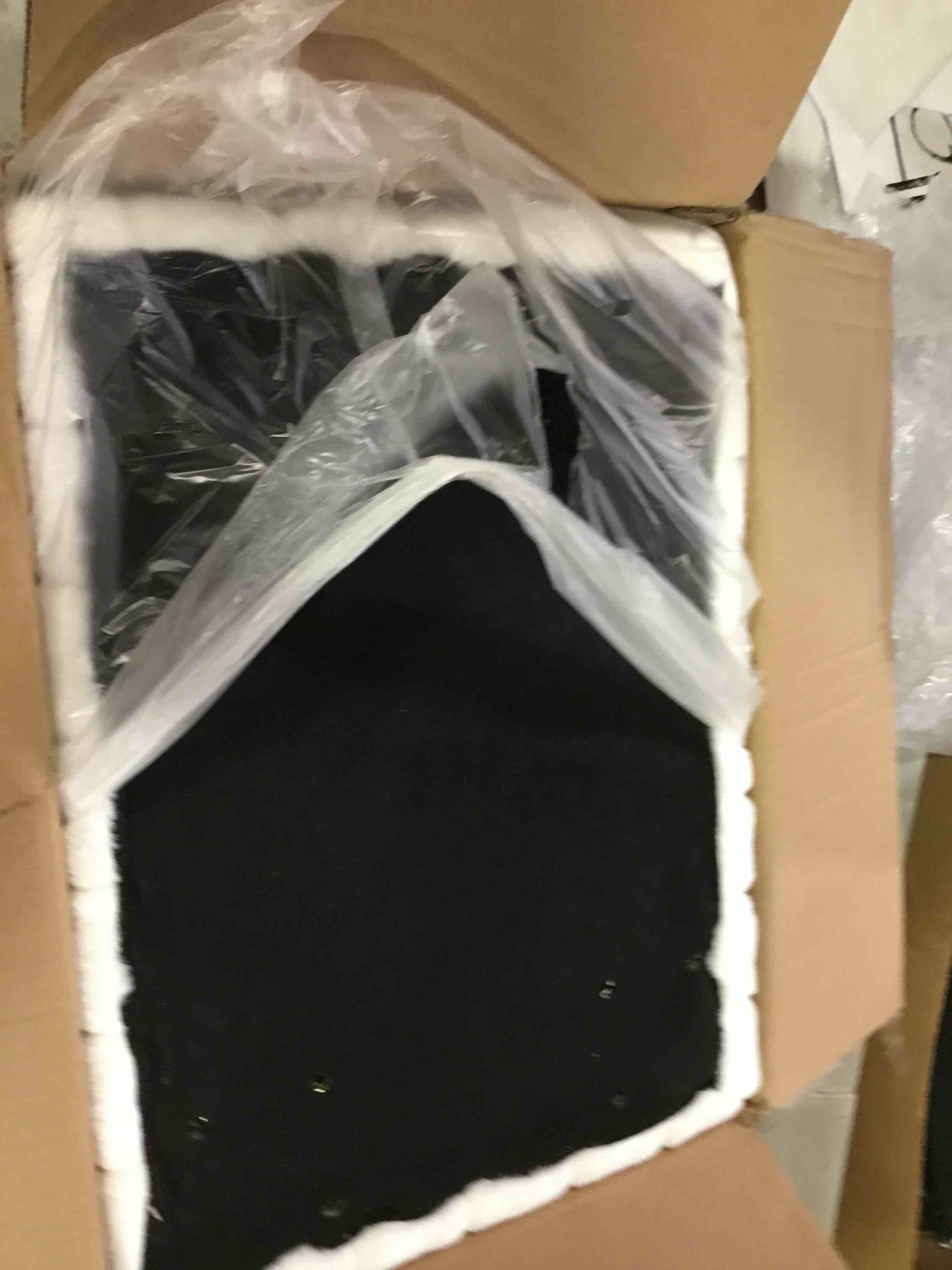 https://s3.amazonaws.com/lotting-images-prod/bidfta/RED5726179_1715178526005.jpeg