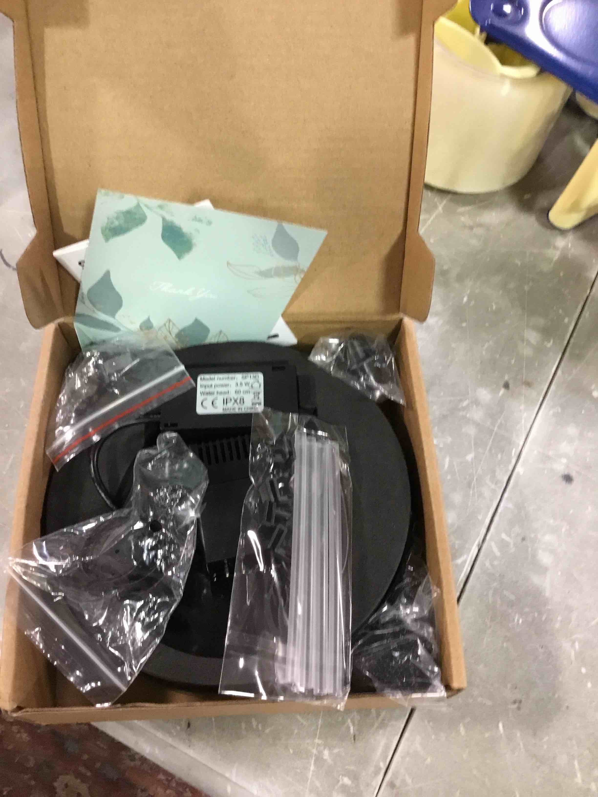 https://s3.amazonaws.com/lotting-images-prod/bidfta/RED5726219_1715181939774.jpeg
