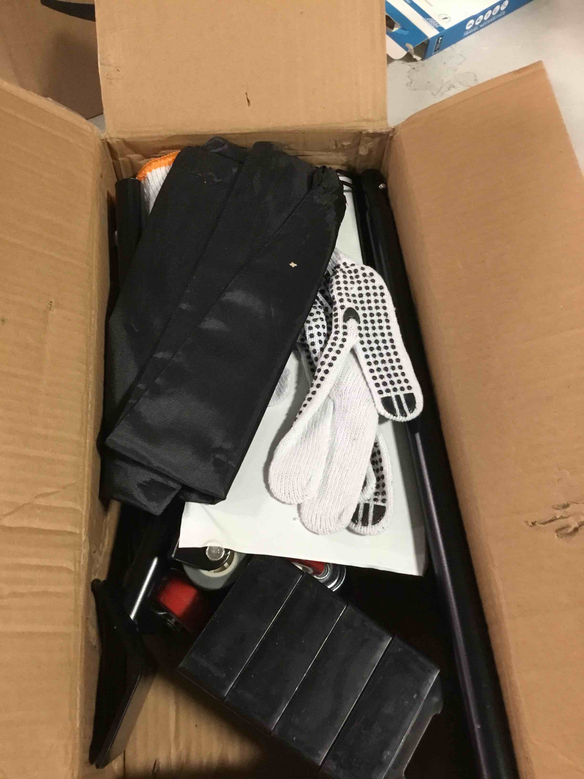 https://s3.amazonaws.com/lotting-images-prod/bidfta/RED5727003_1715798663599.jpeg