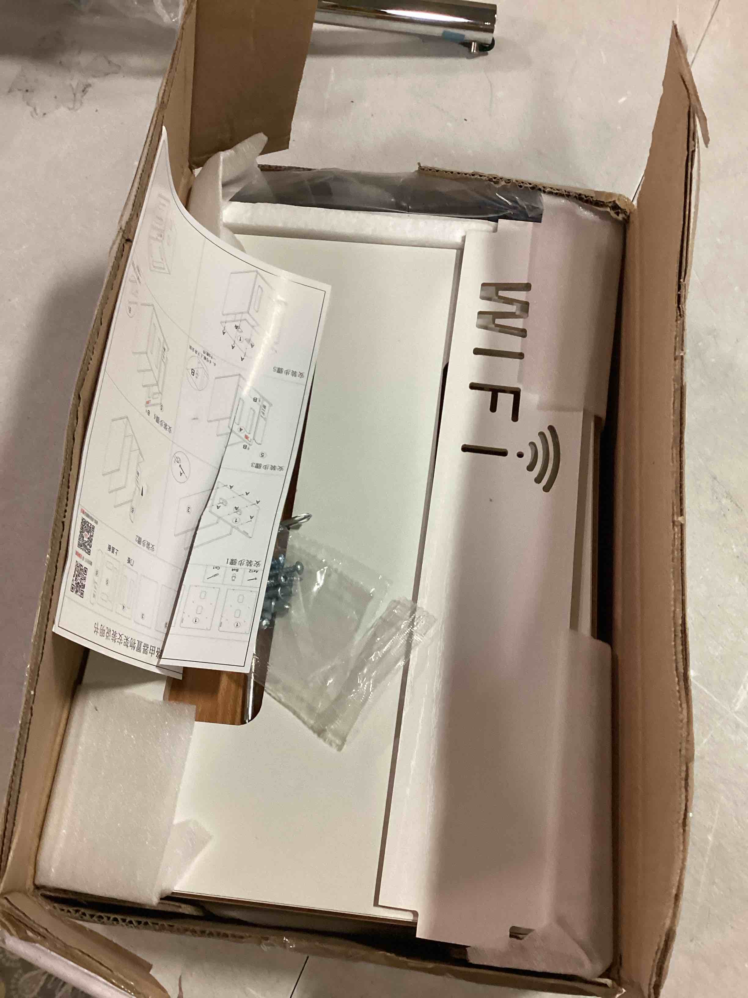 https://s3.amazonaws.com/lotting-images-prod/bidfta/RED5727062_1715861727467.jpeg
