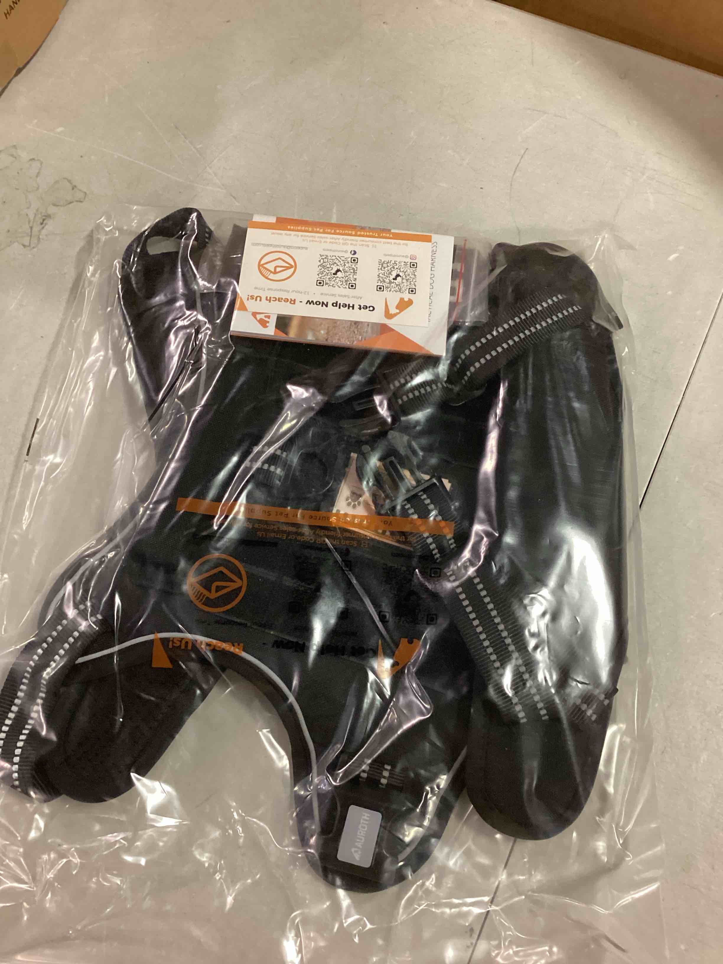 https://s3.amazonaws.com/lotting-images-prod/bidfta/RED5727093_1715865401777.jpeg