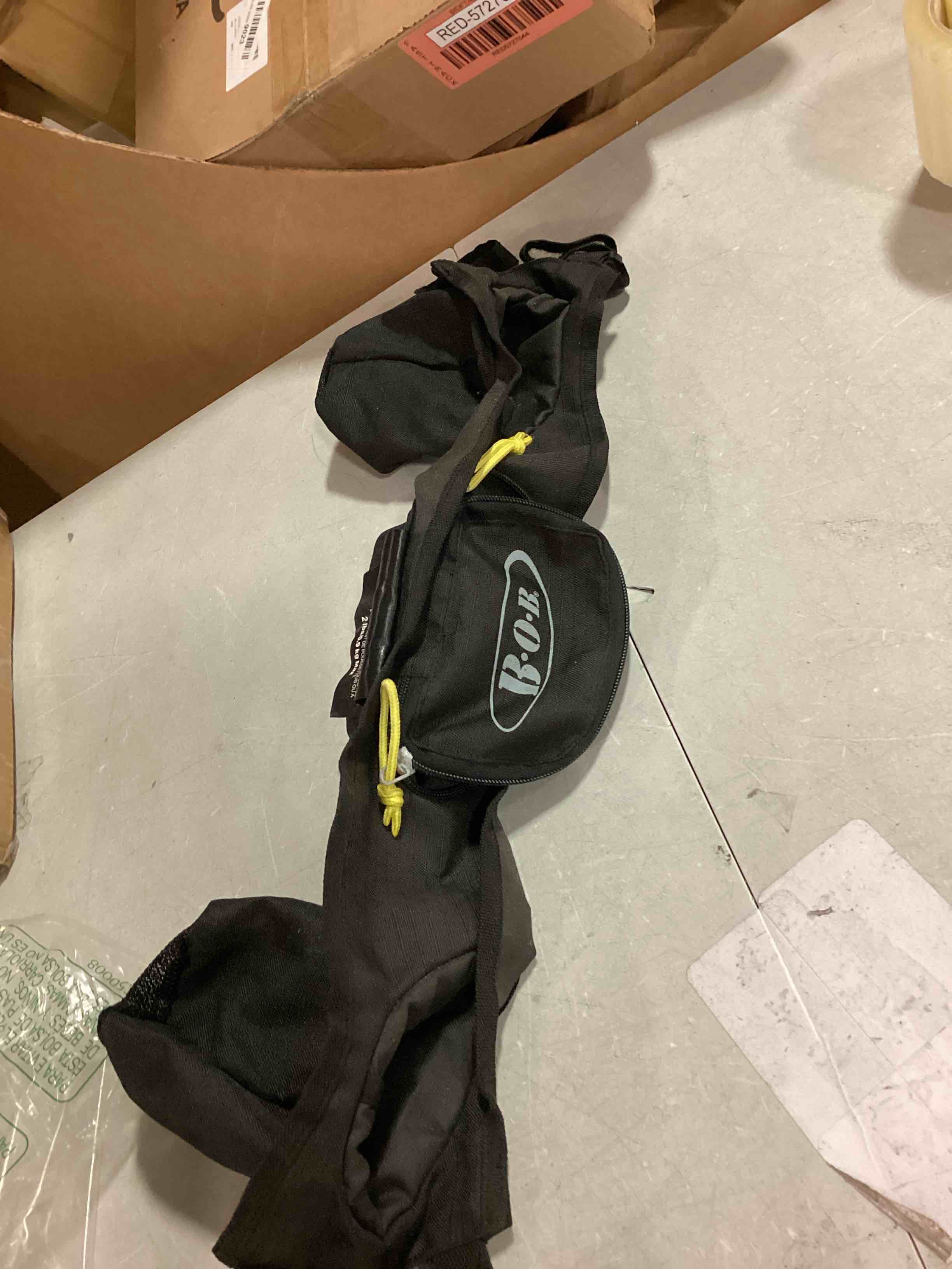 https://s3.amazonaws.com/lotting-images-prod/bidfta/RED5727124_1715869649465.jpeg
