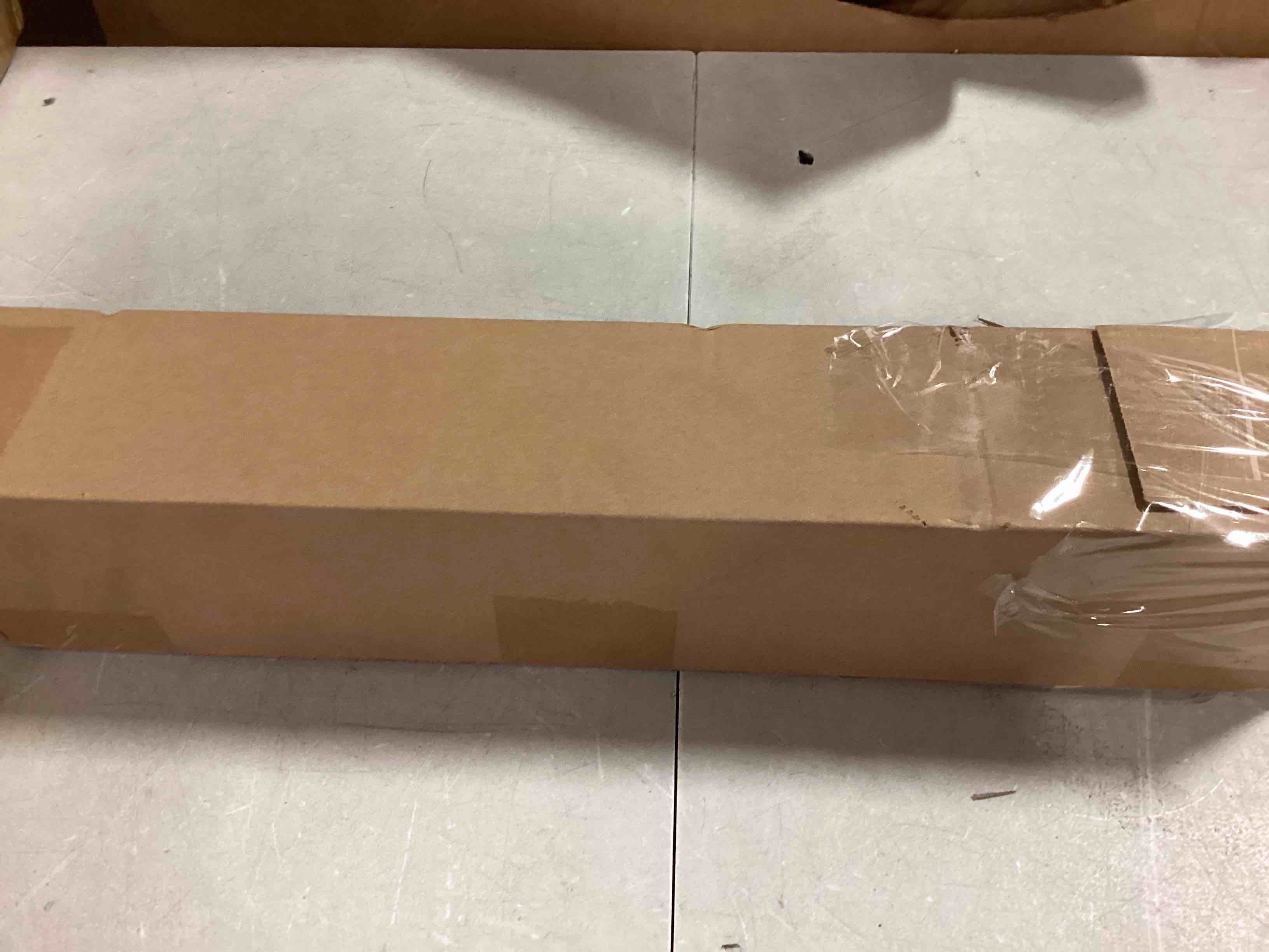 https://s3.amazonaws.com/lotting-images-prod/bidfta/RED5727126_1715869926540.jpeg