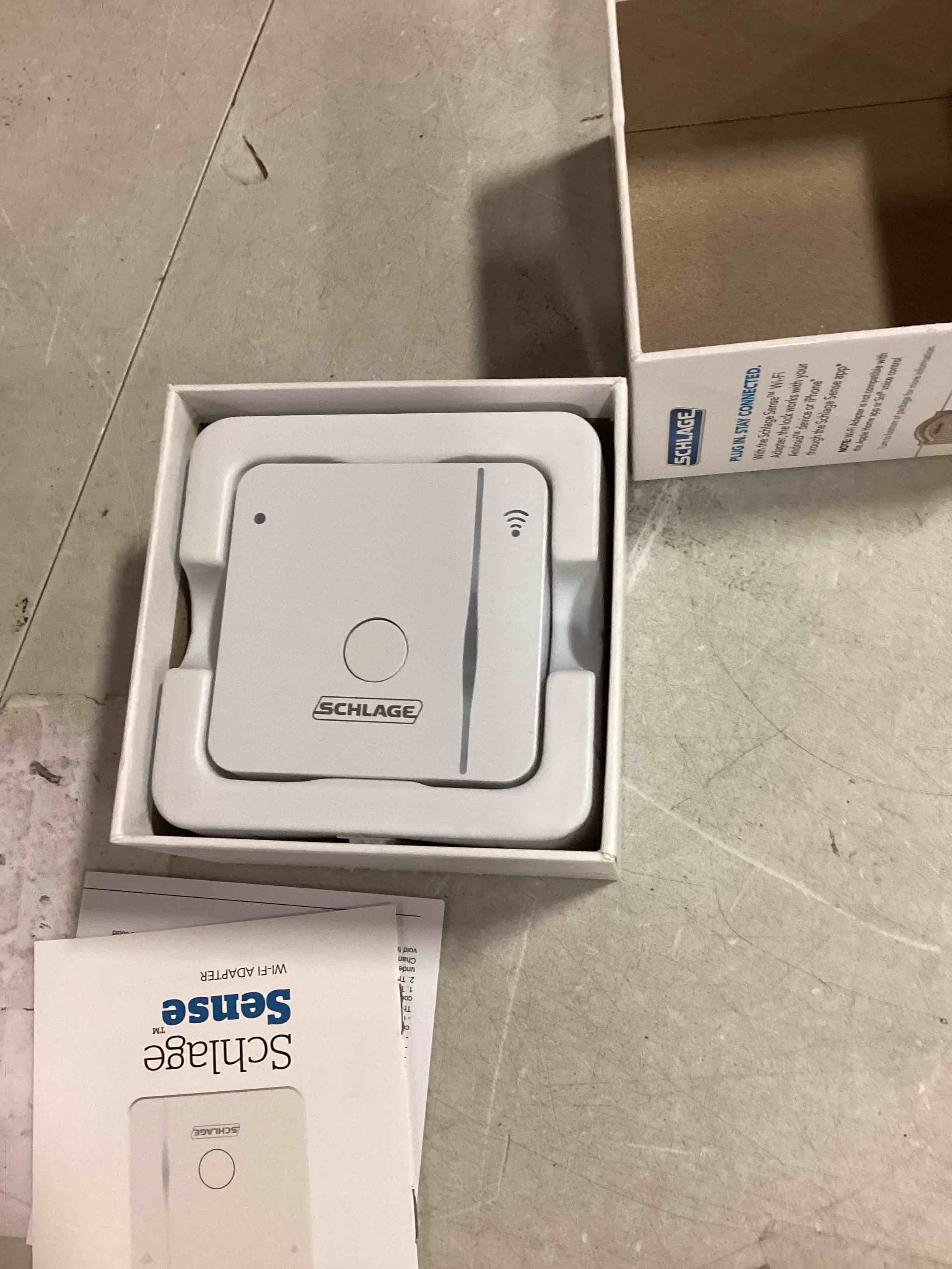 https://s3.amazonaws.com/lotting-images-prod/bidfta/RED5727281_1715963983645.jpeg