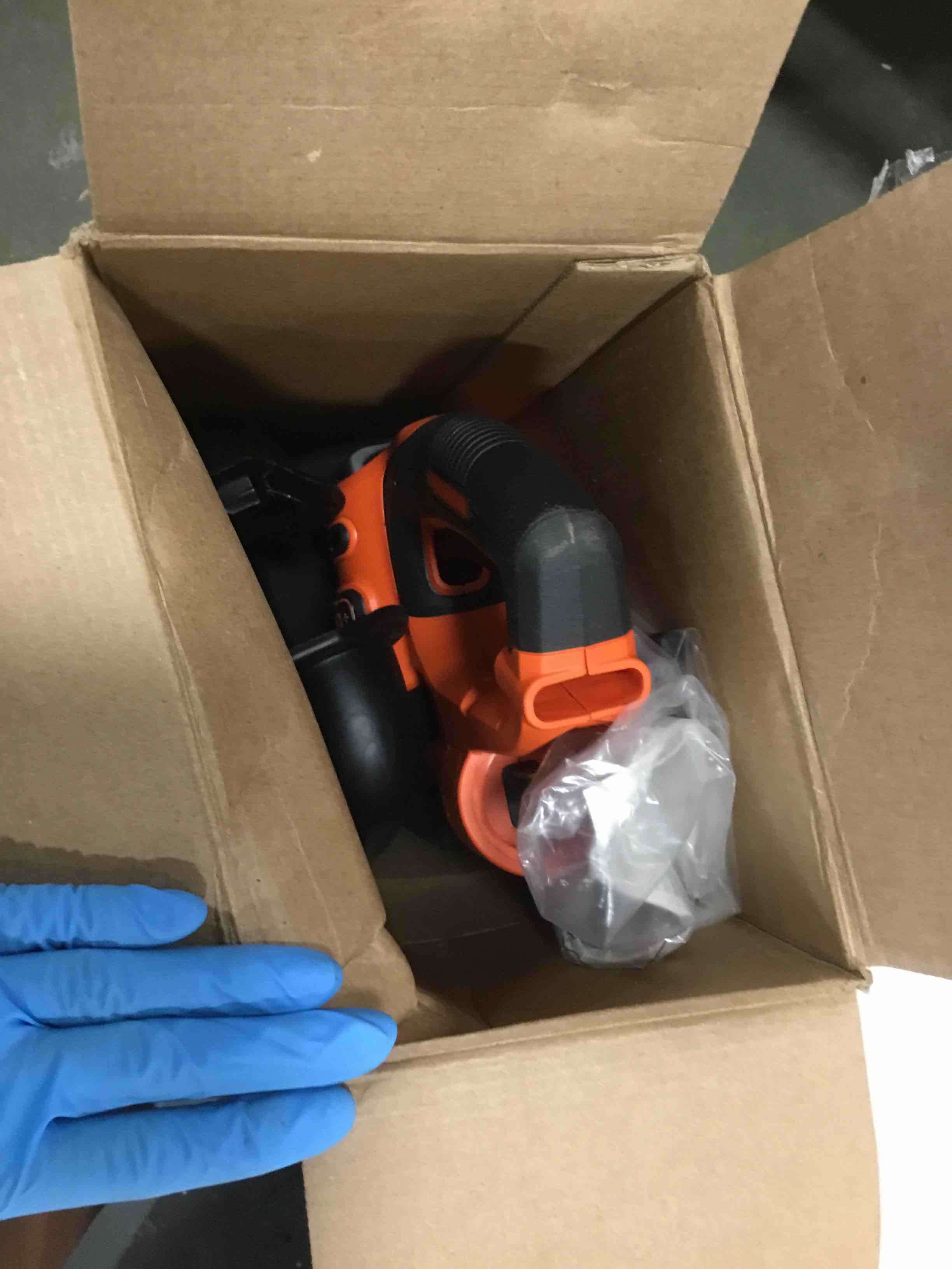 https://s3.amazonaws.com/lotting-images-prod/bidfta/RED5727514_1715694788593.jpeg