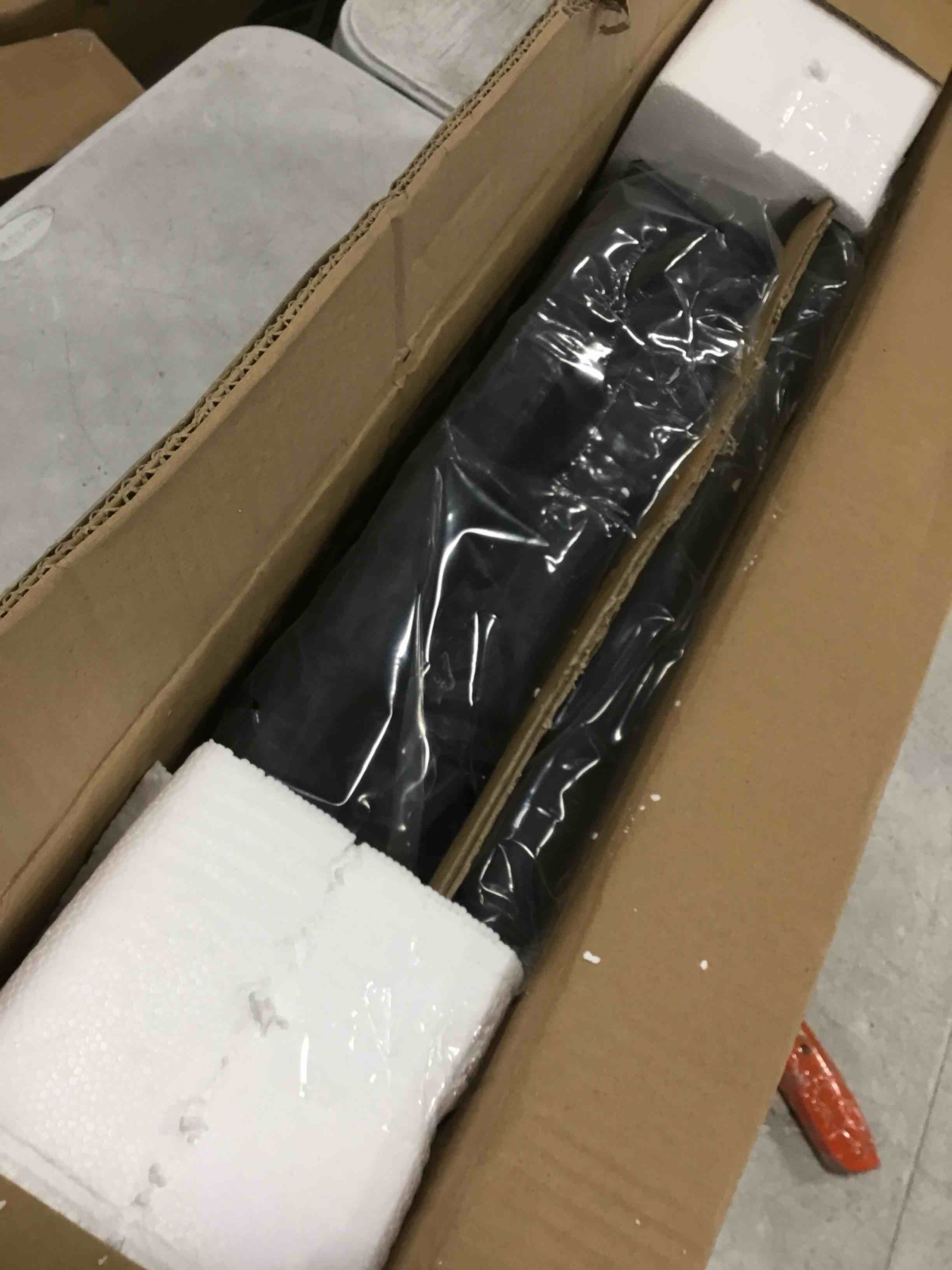 https://s3.amazonaws.com/lotting-images-prod/bidfta/RED5727582_1715708040447.jpeg