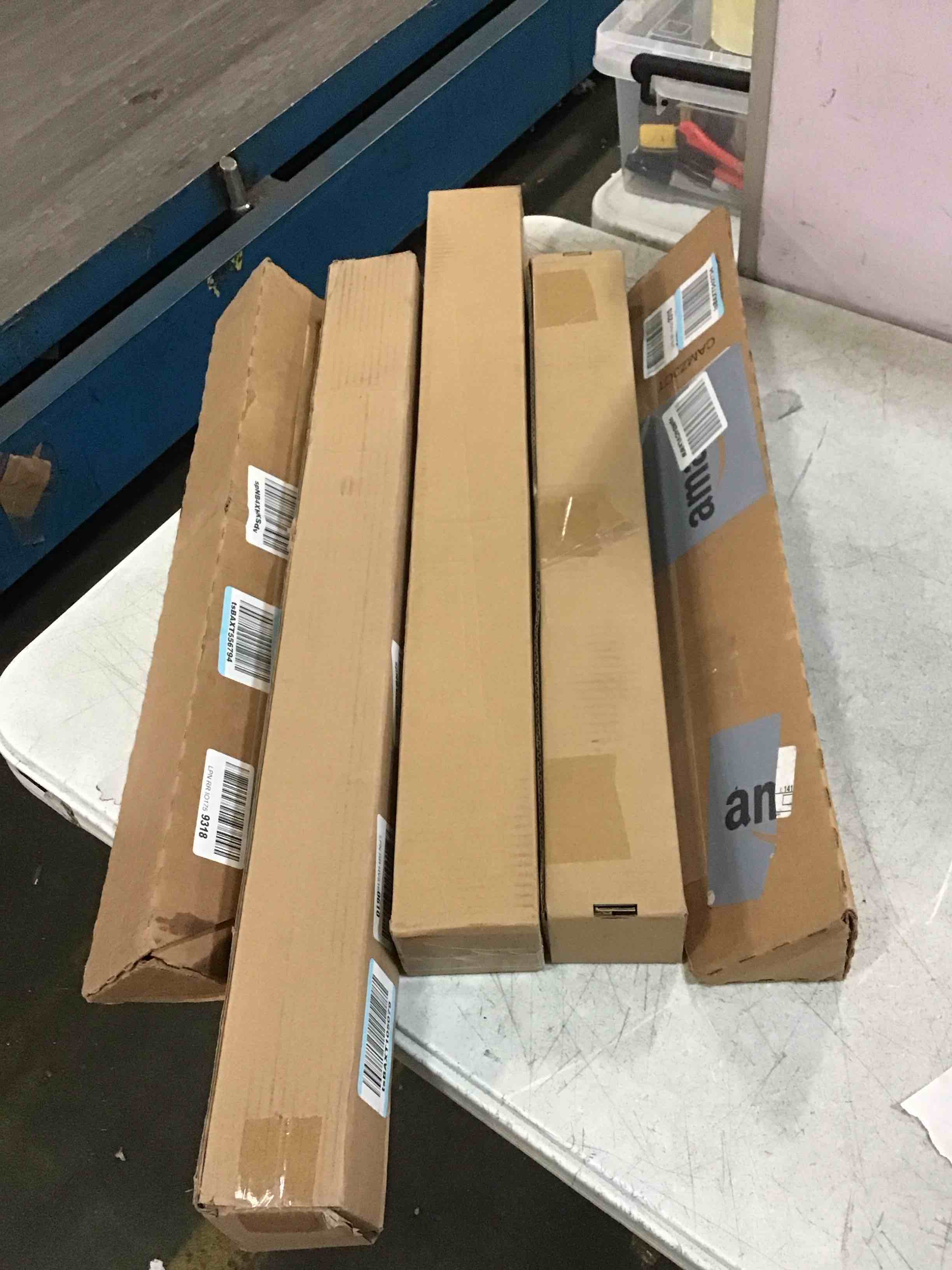 https://s3.amazonaws.com/lotting-images-prod/bidfta/RED5727861_1715794797564.jpeg