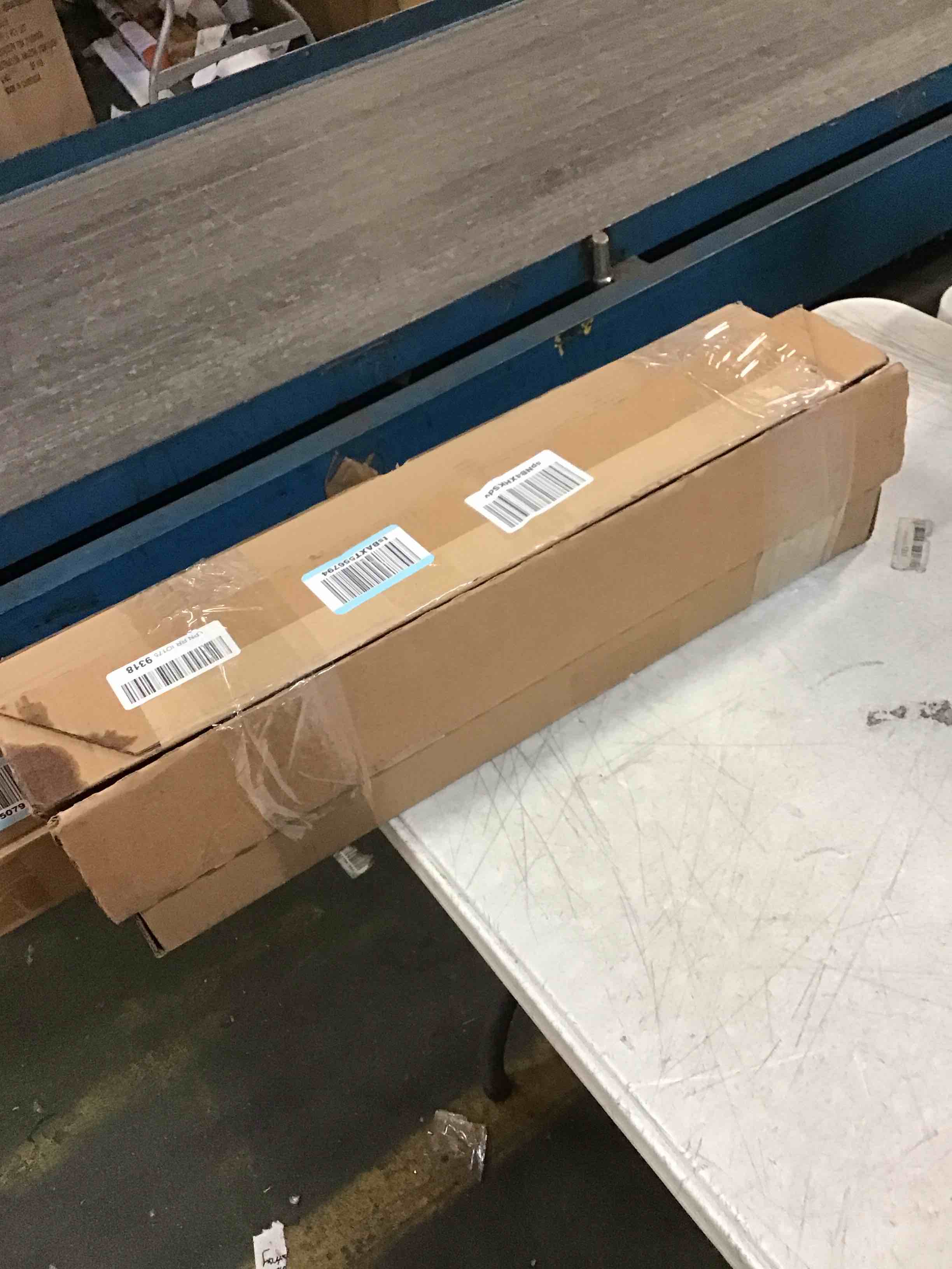 https://s3.amazonaws.com/lotting-images-prod/bidfta/RED5727861_1715794842049.jpeg