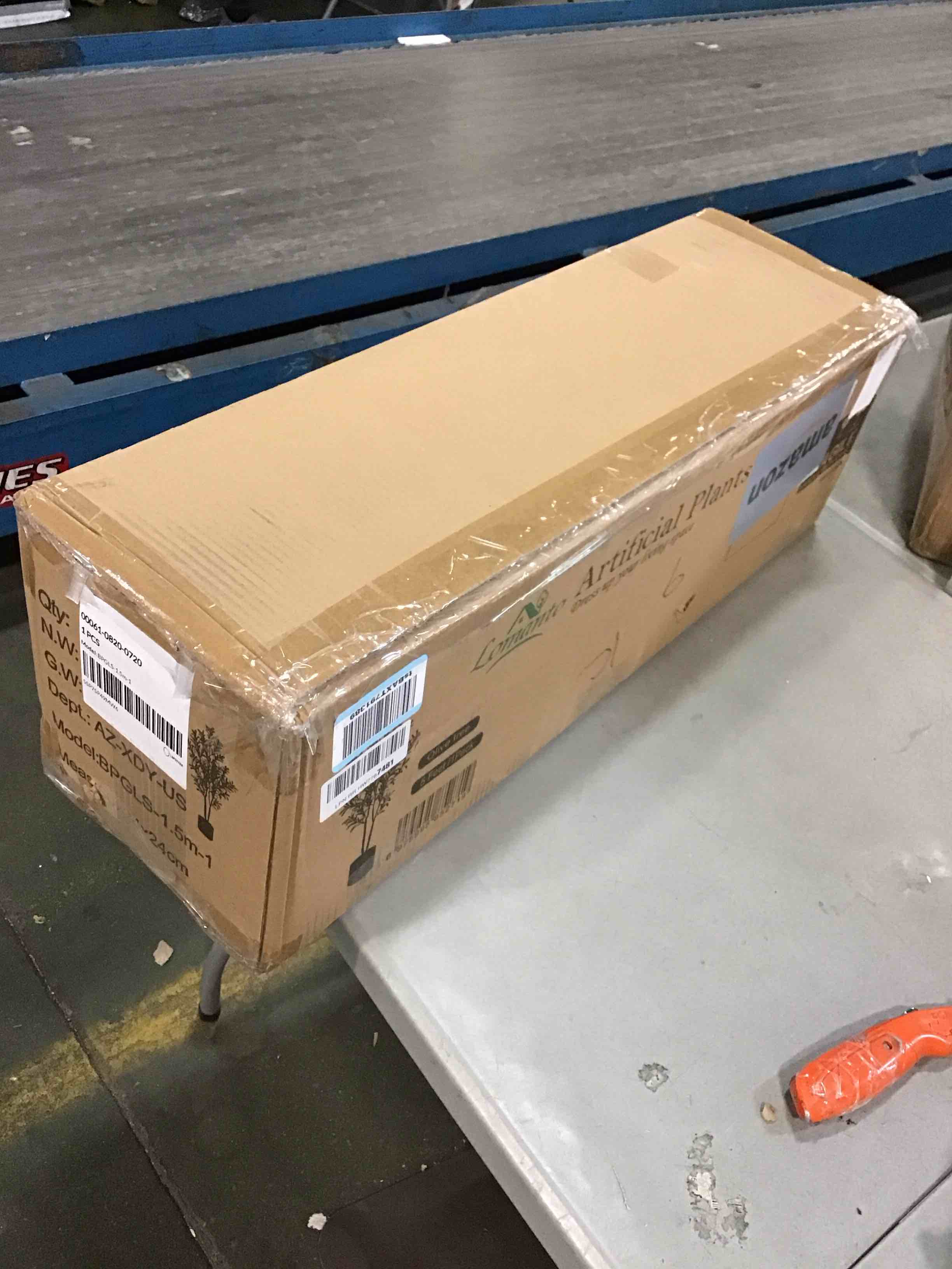 https://s3.amazonaws.com/lotting-images-prod/bidfta/RED5728307_1715948881080.jpeg