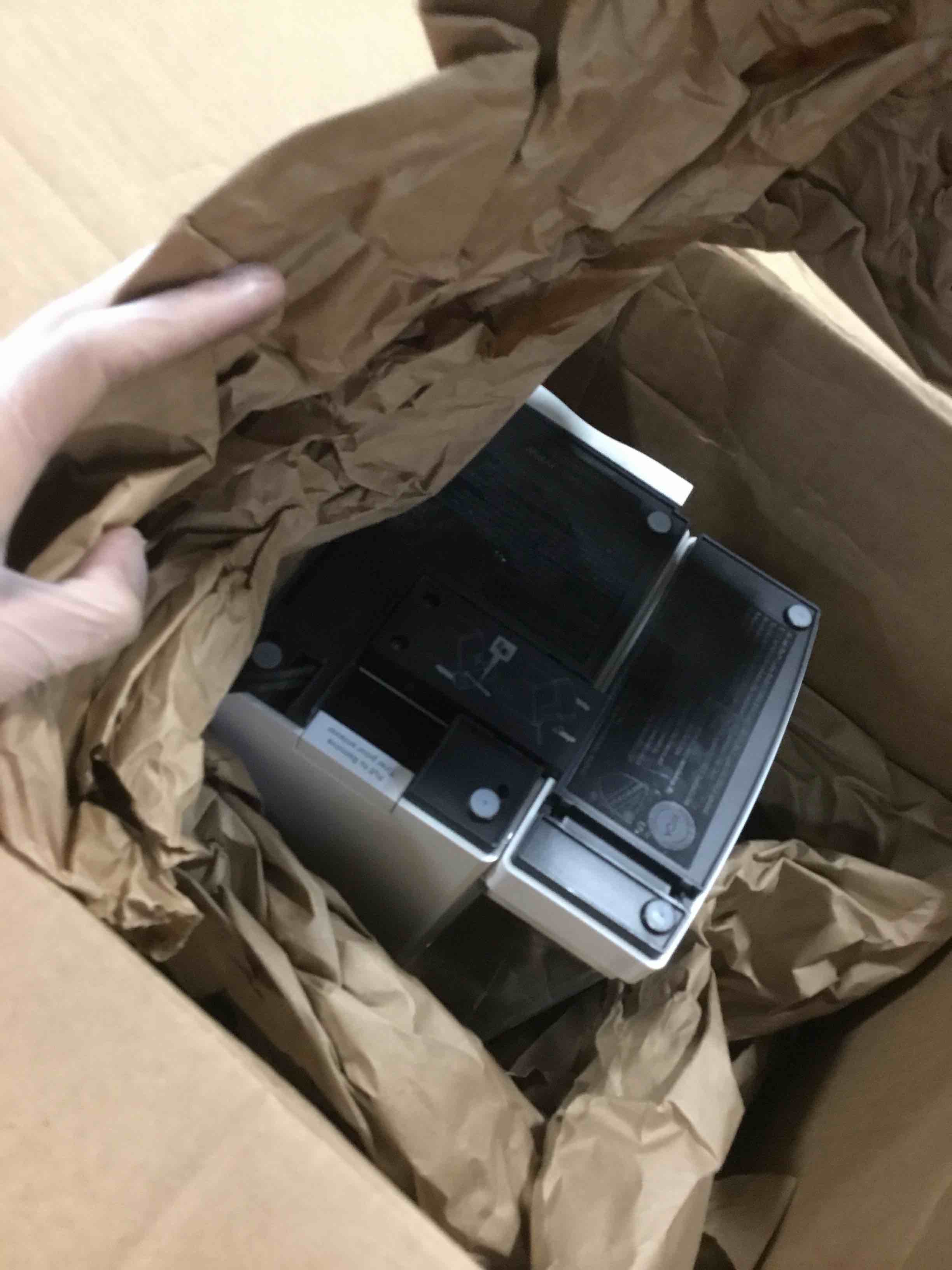https://s3.amazonaws.com/lotting-images-prod/bidfta/RED5728464_1716206935178.jpeg