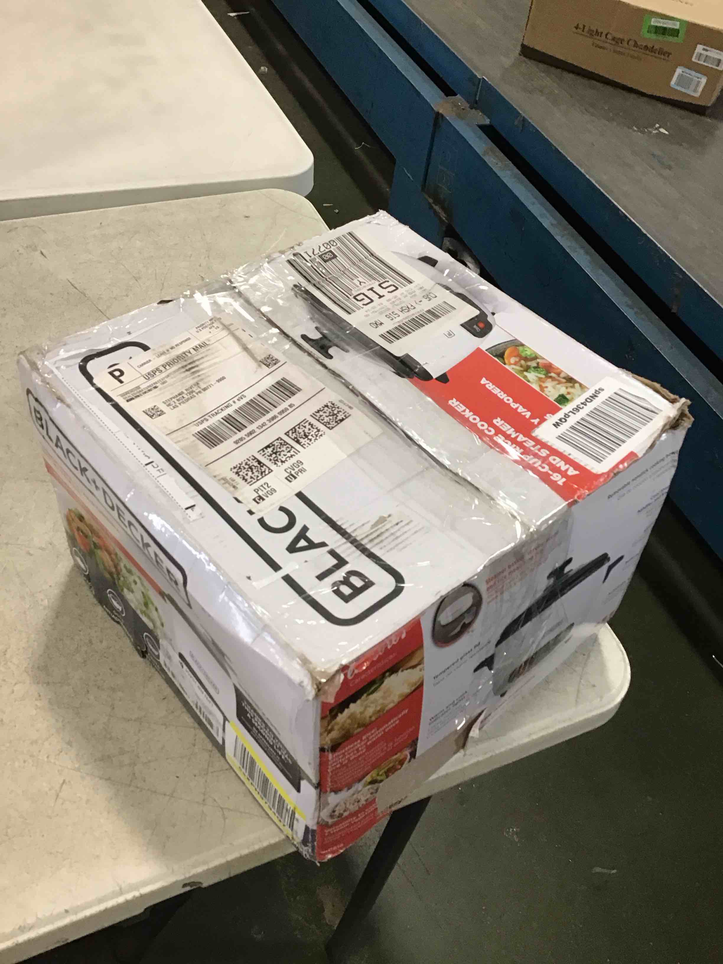 https://s3.amazonaws.com/lotting-images-prod/bidfta/RED5728566_1716221876050.jpeg