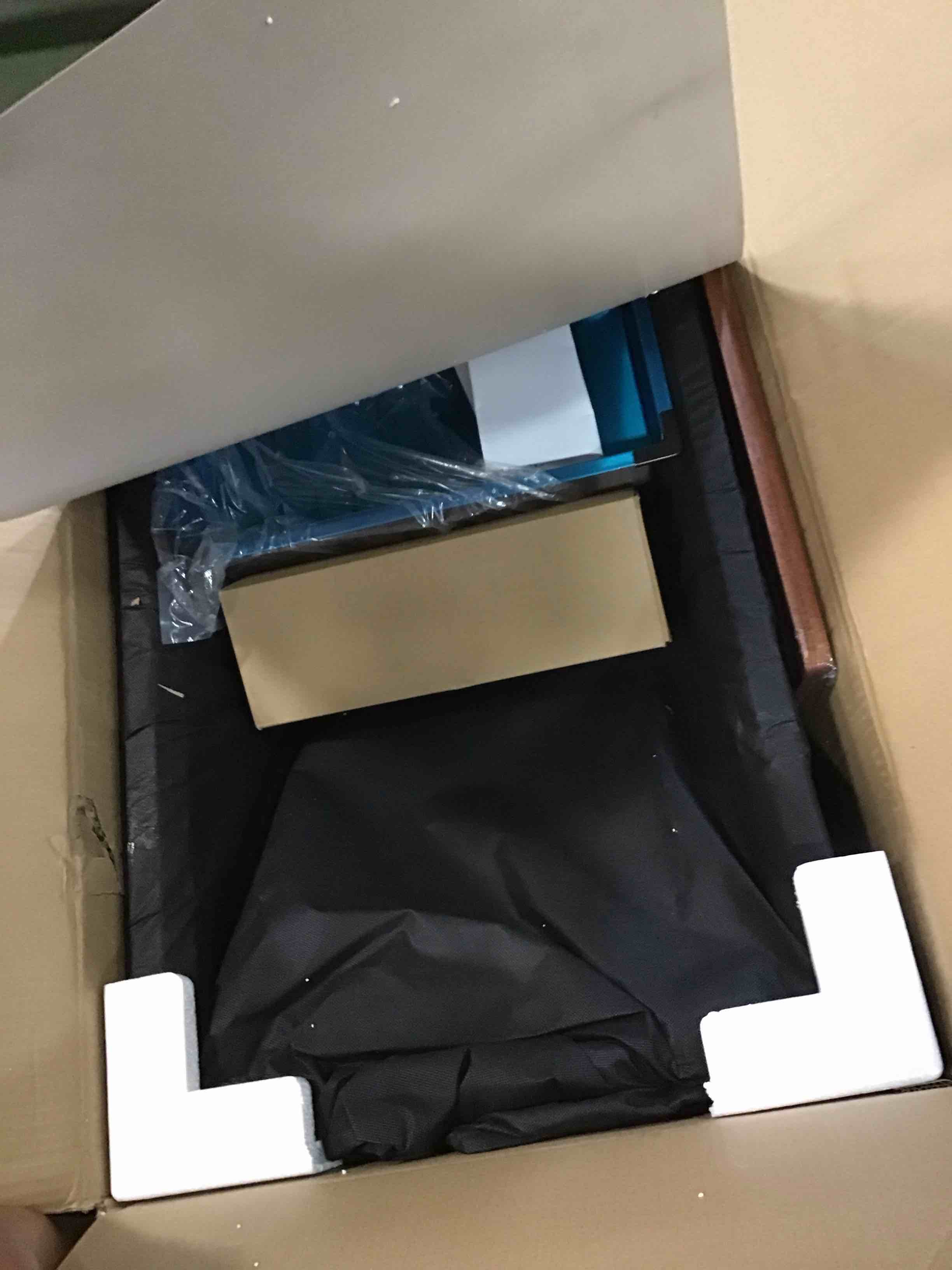 https://s3.amazonaws.com/lotting-images-prod/bidfta/RED5728592_1716226898943.jpeg