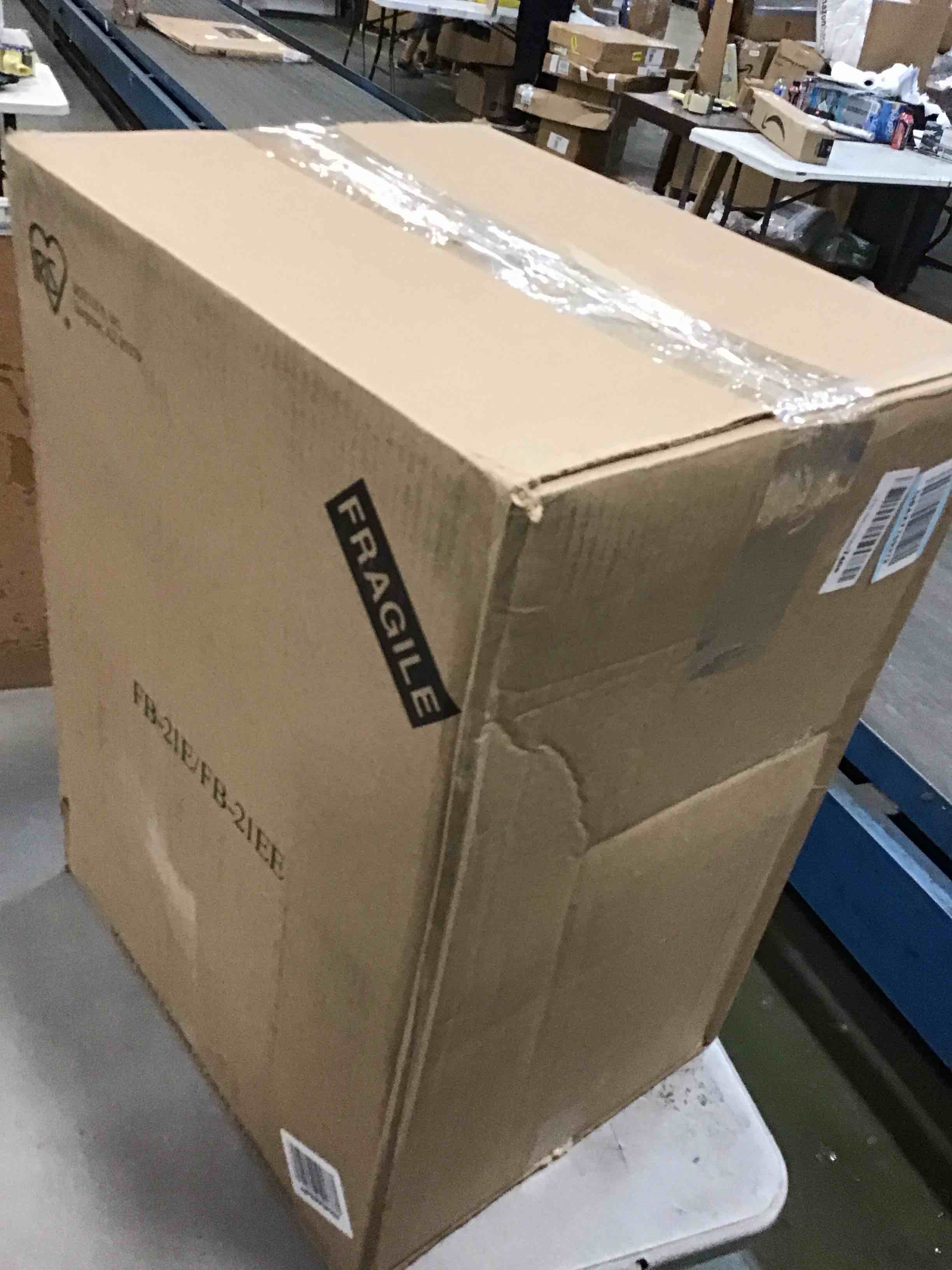 https://s3.amazonaws.com/lotting-images-prod/bidfta/RED5728928_1716378071616.jpeg