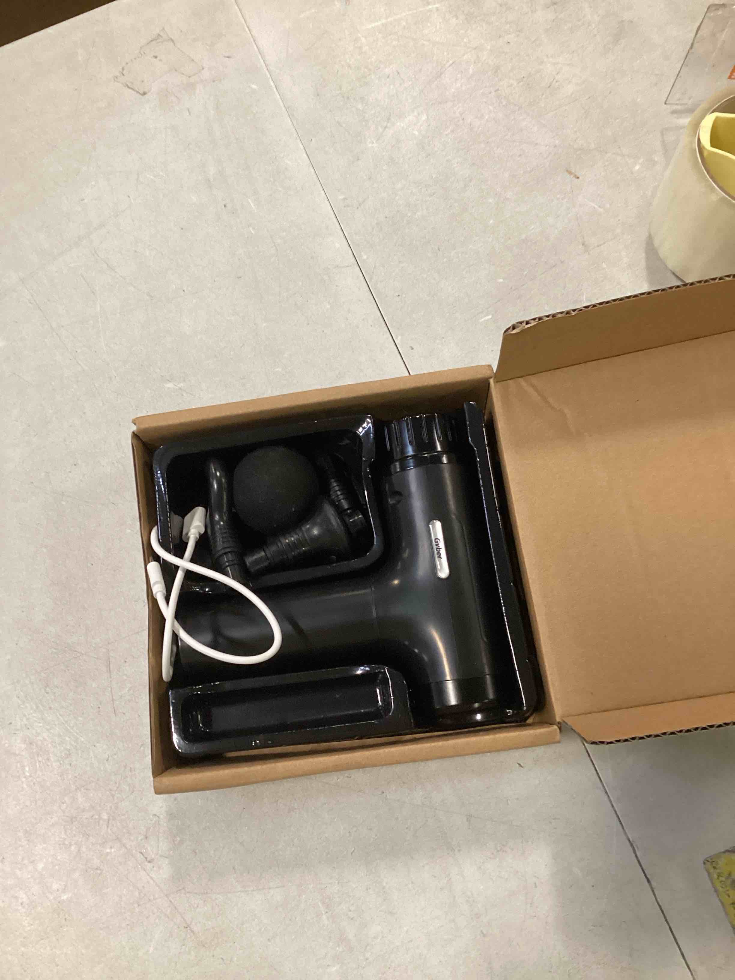https://s3.amazonaws.com/lotting-images-prod/bidfta/RED5728969_1715085602530.jpeg