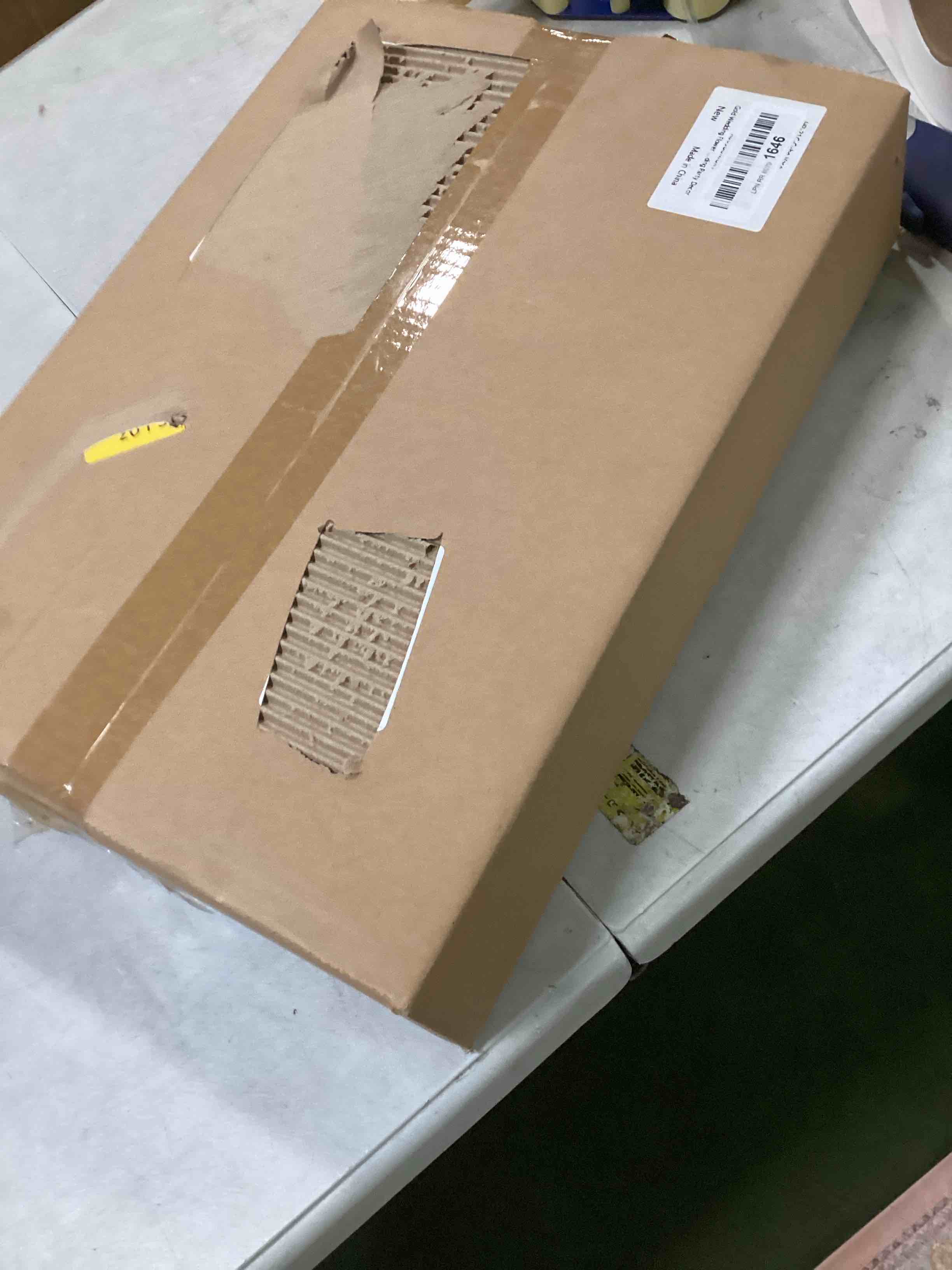 https://s3.amazonaws.com/lotting-images-prod/bidfta/RED5728981_1715086433516.jpeg