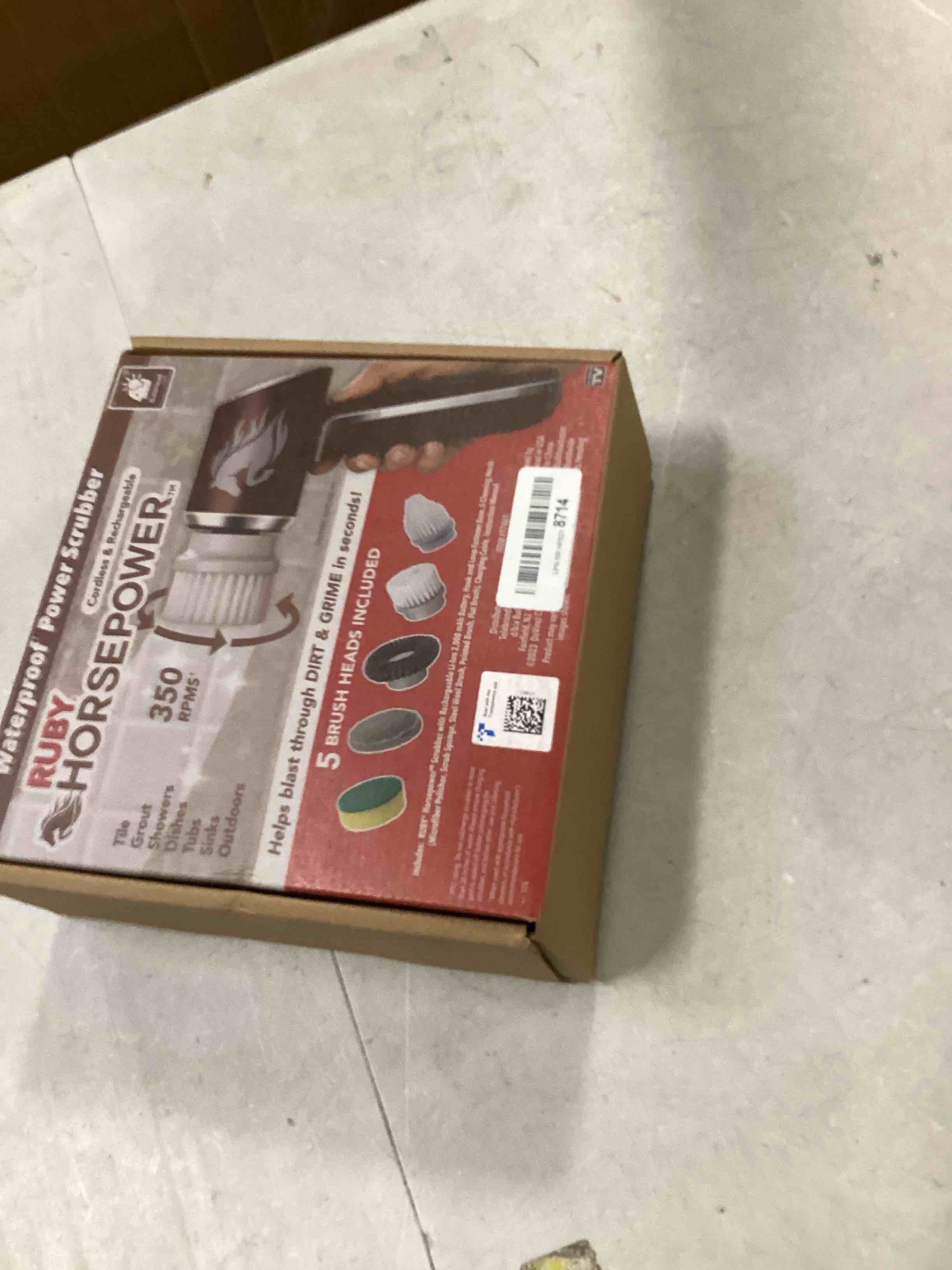 https://s3.amazonaws.com/lotting-images-prod/bidfta/RED5728982_1715086518350.jpeg