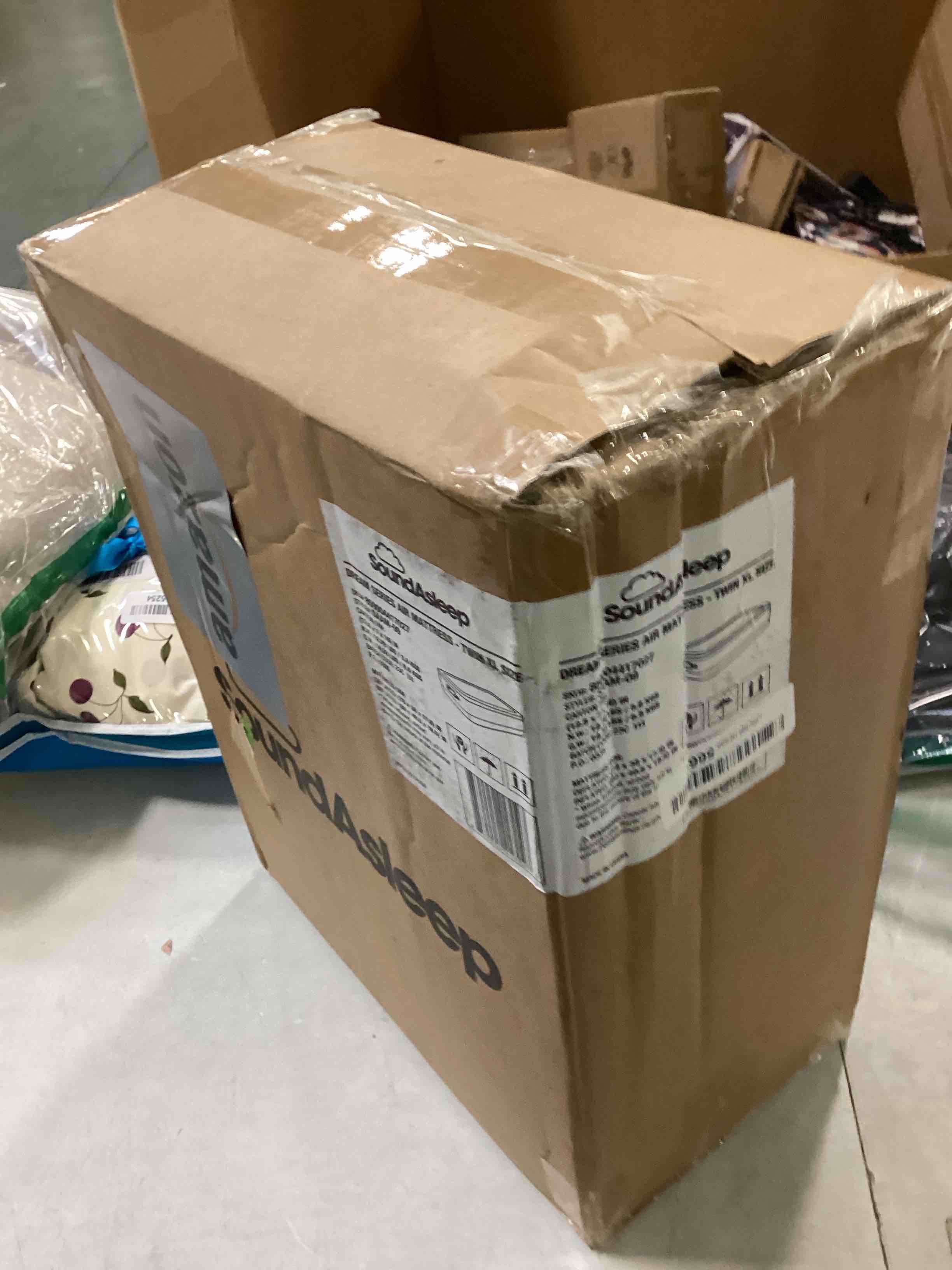 https://s3.amazonaws.com/lotting-images-prod/bidfta/RED5728993_1715087569623.jpeg