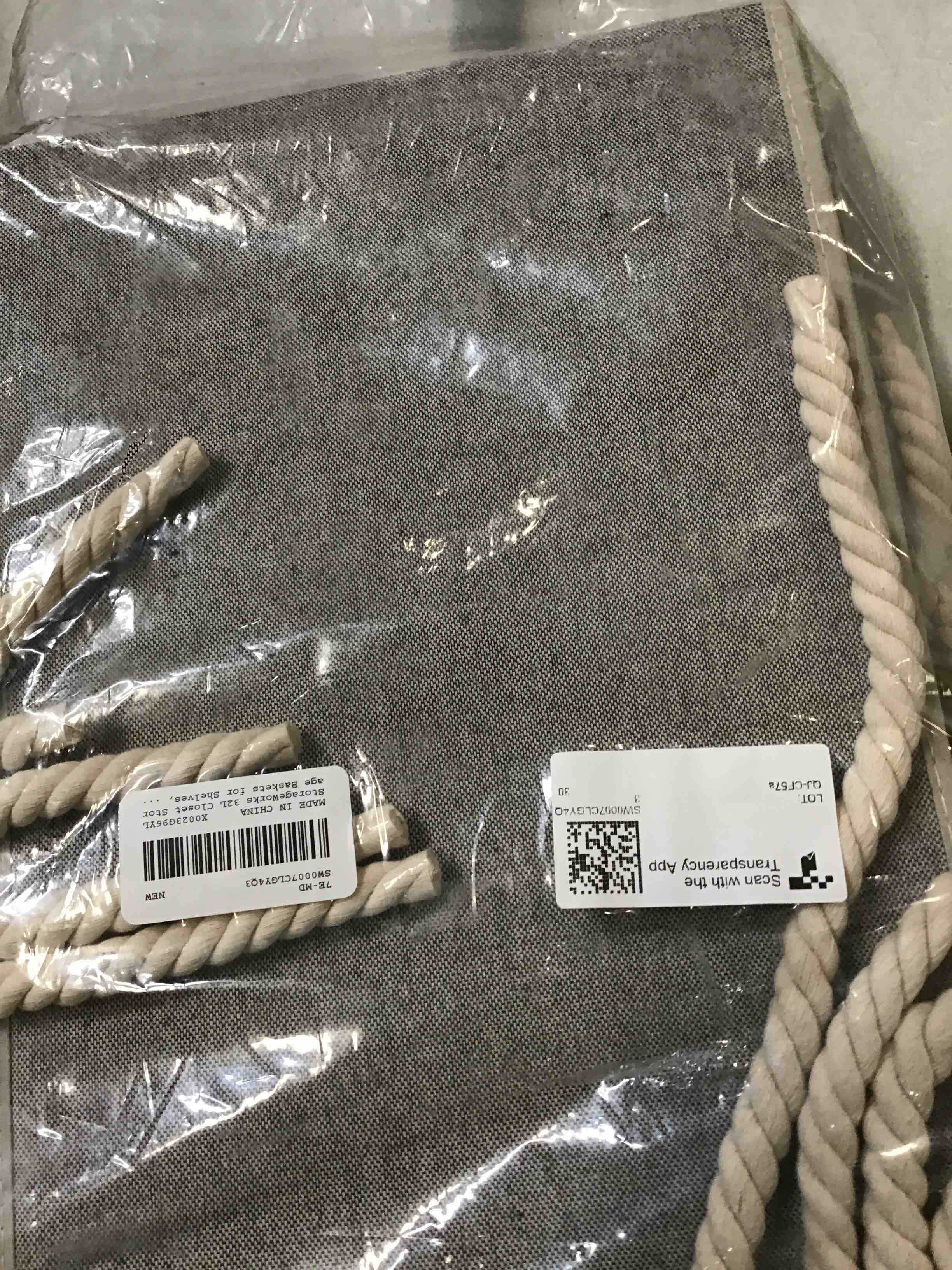 https://s3.amazonaws.com/lotting-images-prod/bidfta/RED5729185_1715178342901.jpeg