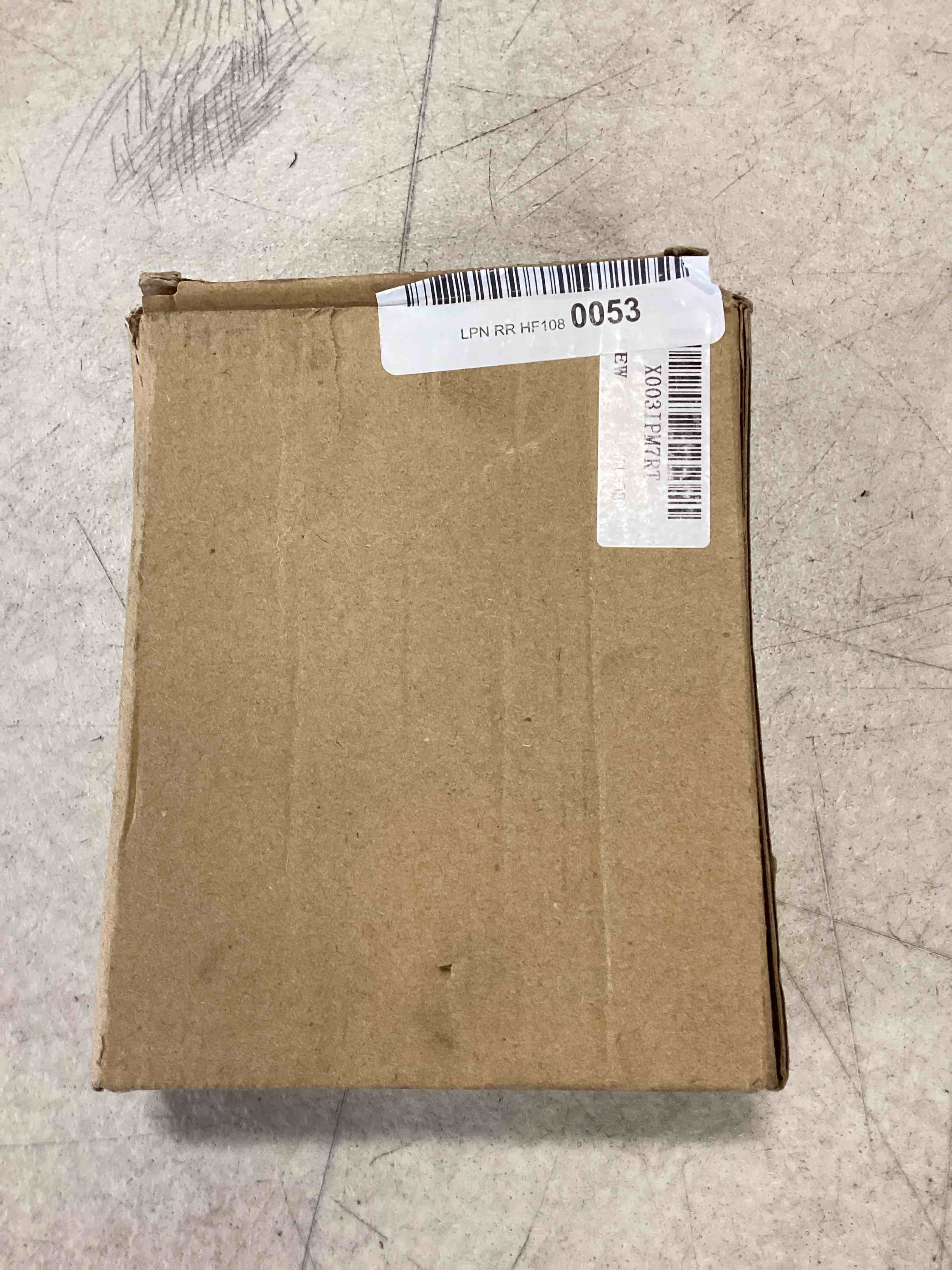 https://s3.amazonaws.com/lotting-images-prod/bidfta/RED5731004_1715097341976.jpeg