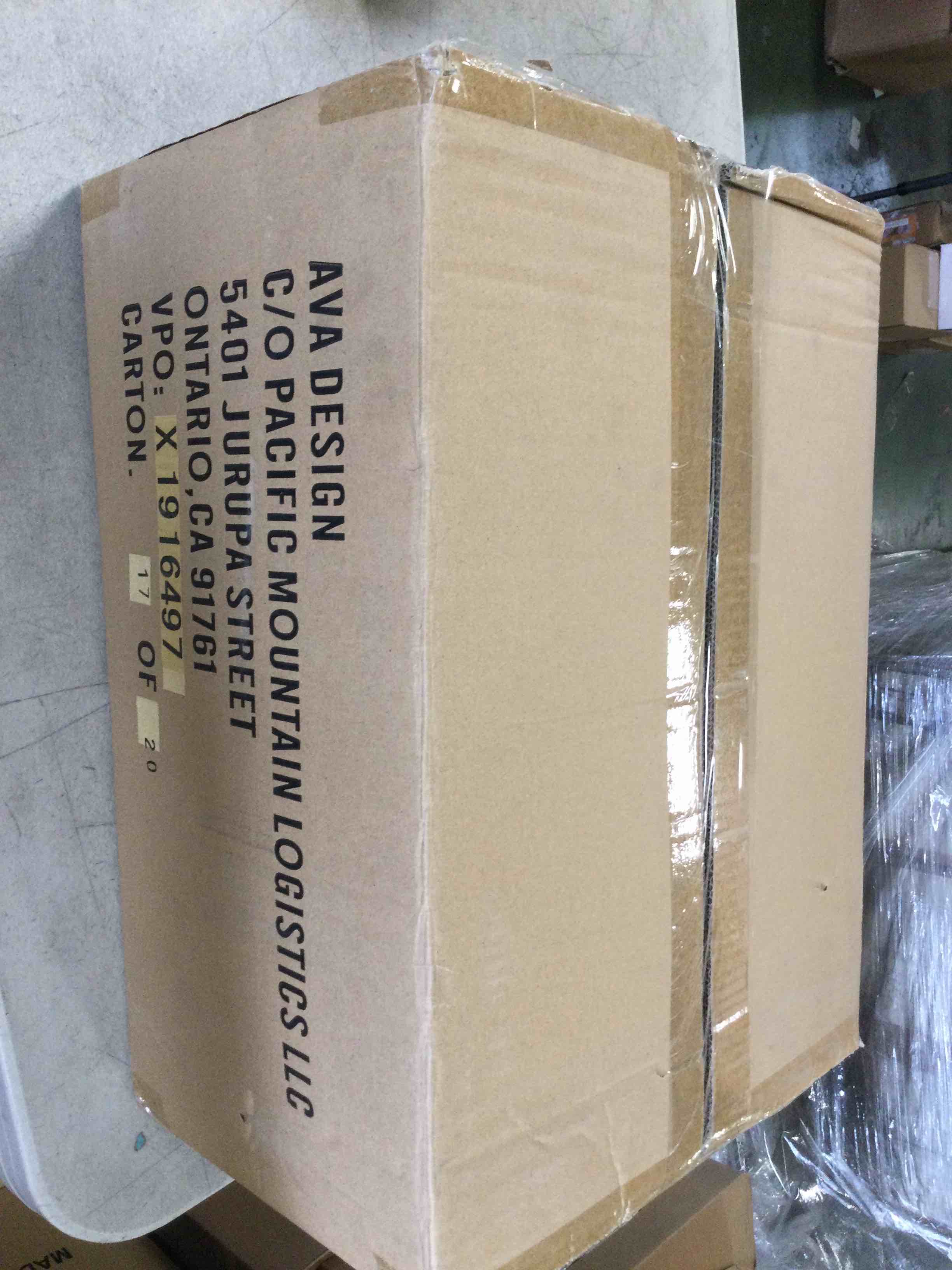 https://s3.amazonaws.com/lotting-images-prod/bidfta/RED5731911_1715625752415.jpeg