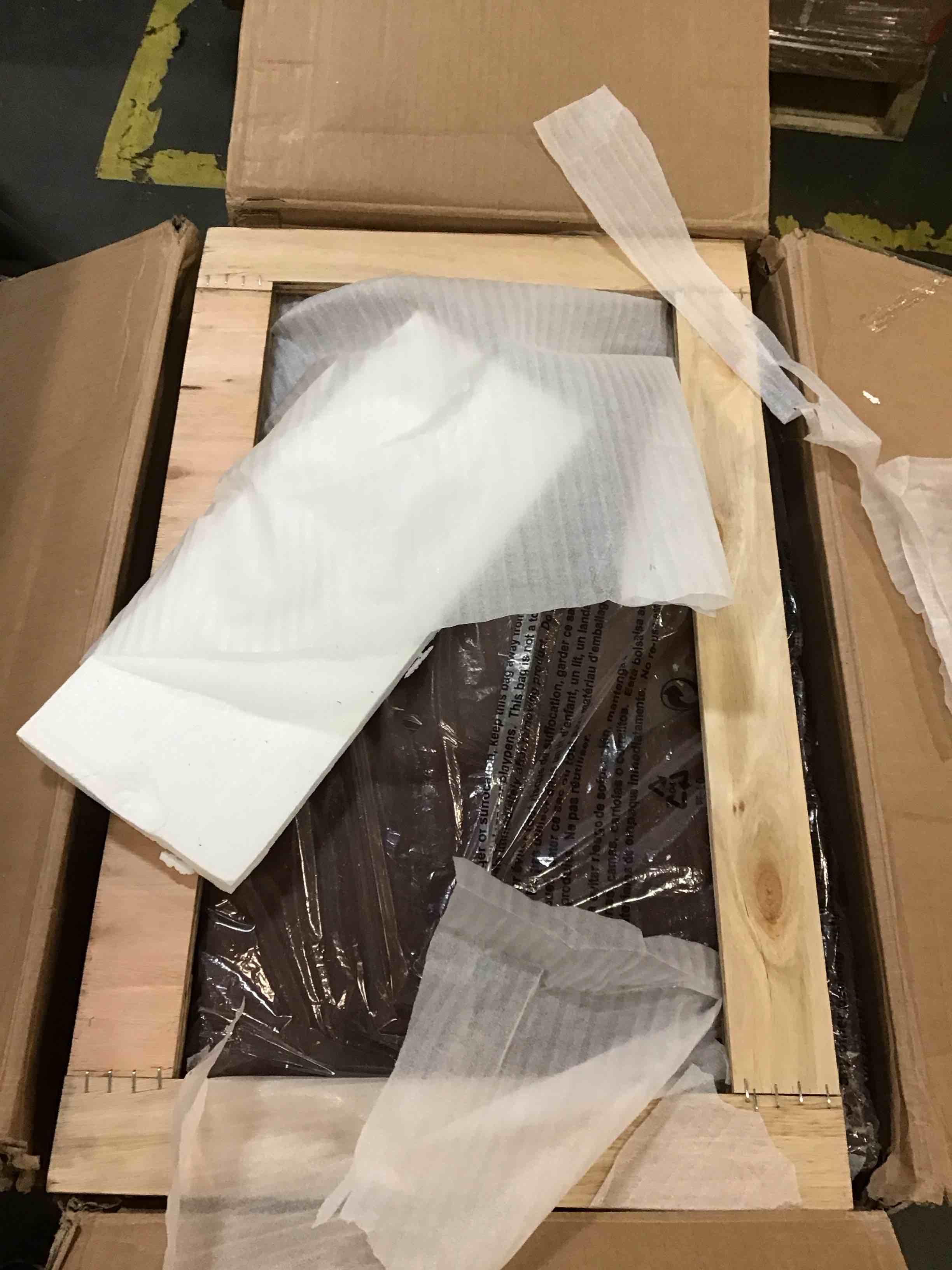 https://s3.amazonaws.com/lotting-images-prod/bidfta/RED5732100_1704890464443.jpeg