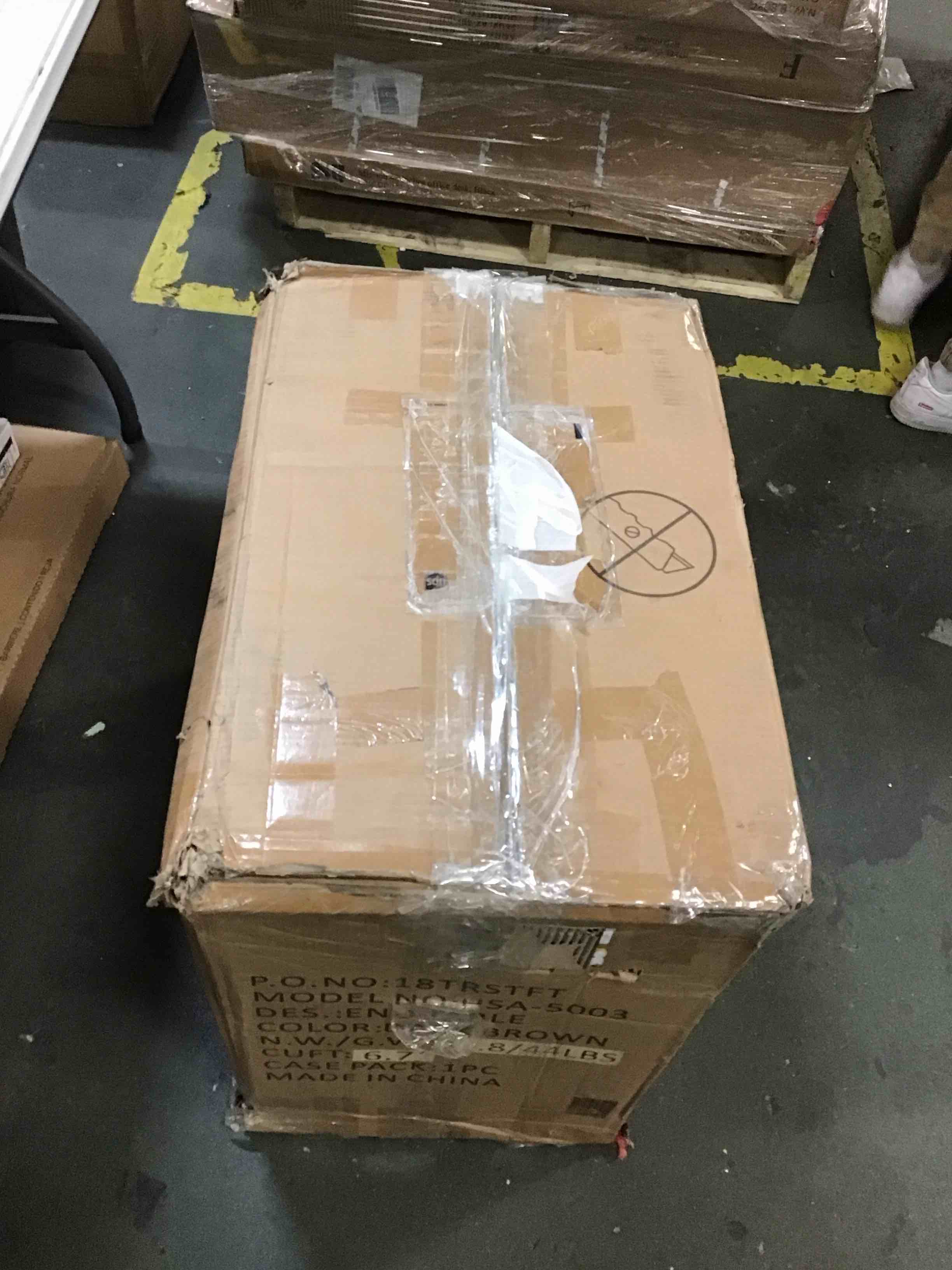 https://s3.amazonaws.com/lotting-images-prod/bidfta/RED5732100_1704890479415.jpeg