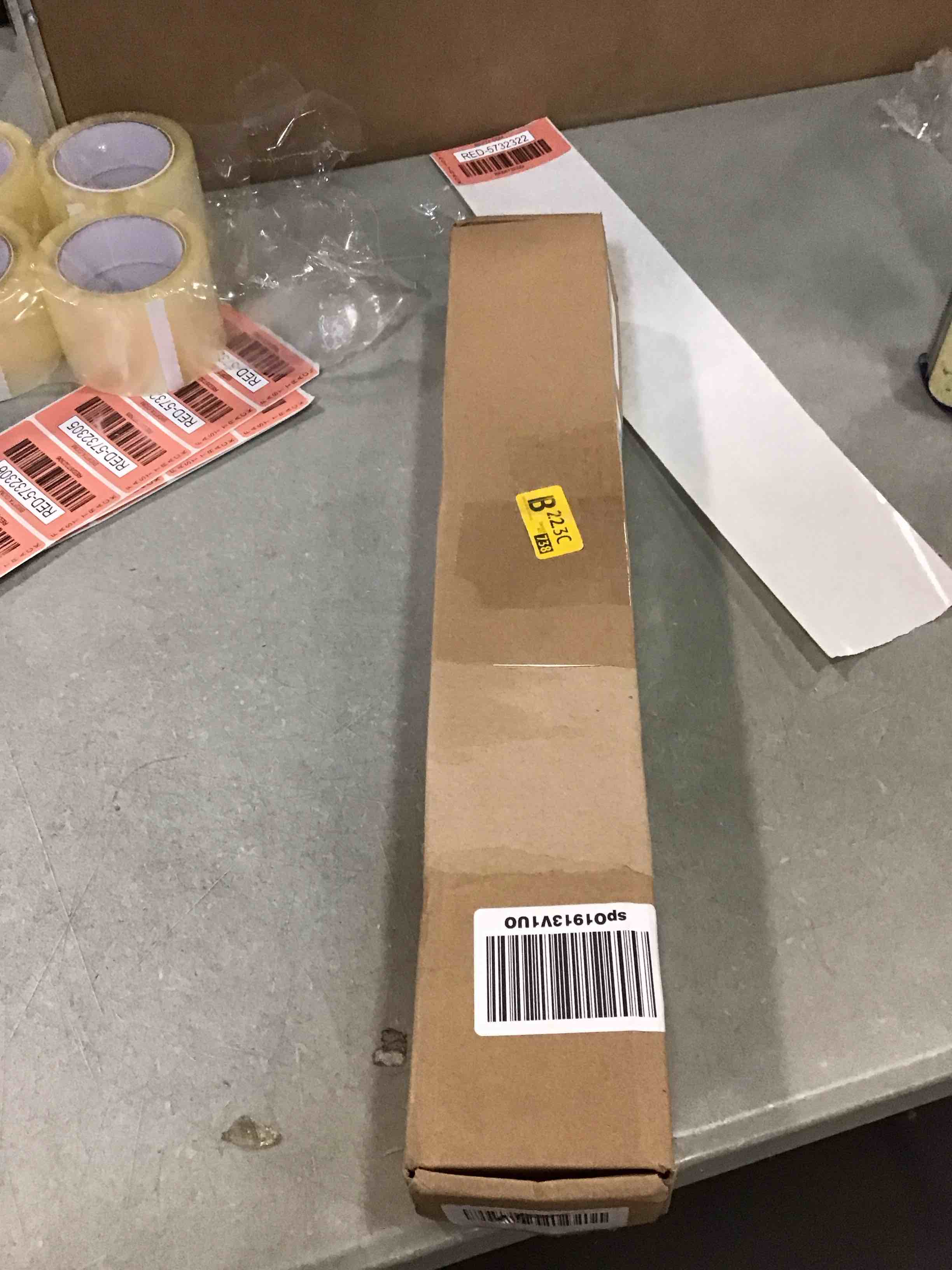 https://s3.amazonaws.com/lotting-images-prod/bidfta/RED5732322_1704977644185.jpeg